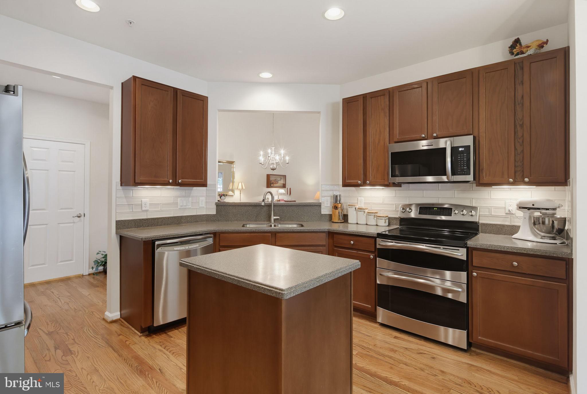 HEARTHSTONE AT VILLAGE CREST CONDOMINIUMS - Residential