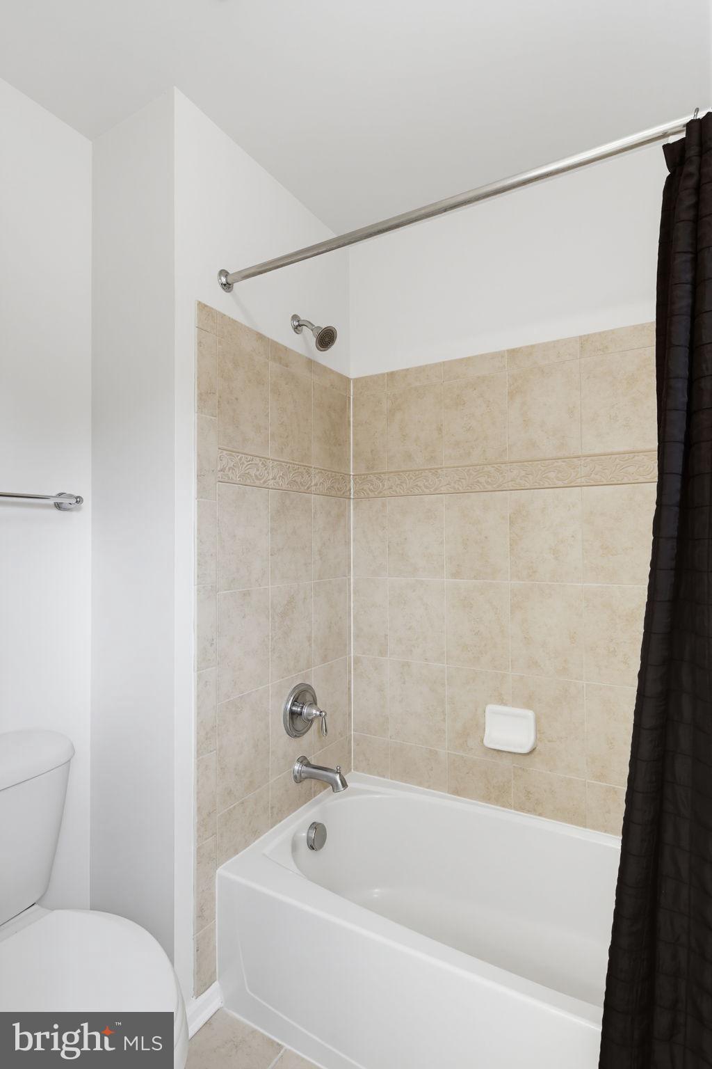HEARTHSTONE AT VILLAGE CREST CONDOMINIUMS - Residential