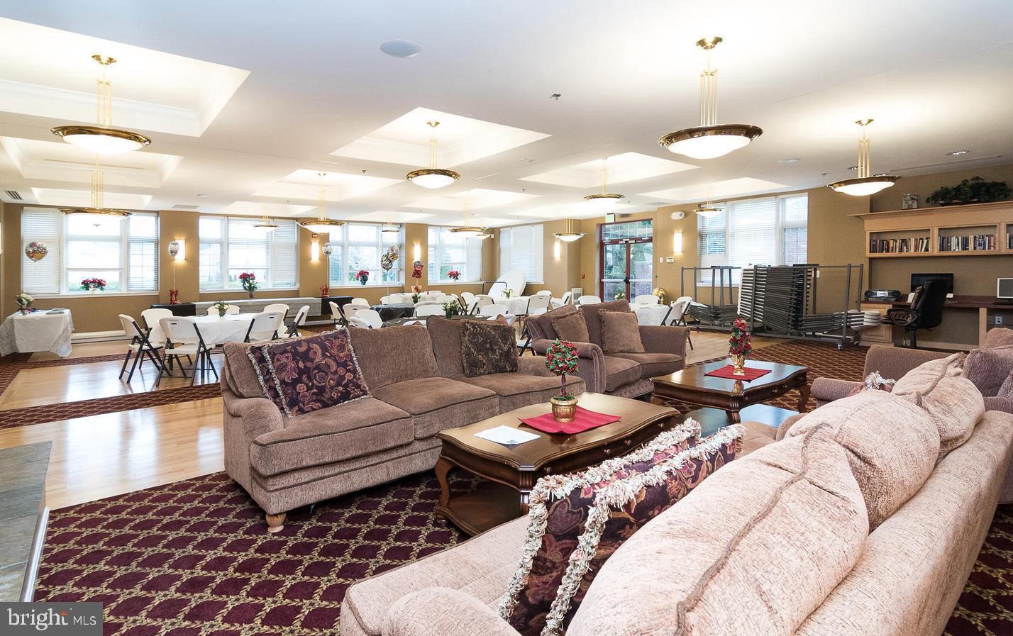 HEARTHSTONE AT VILLAGE CREST CONDOMINIUMS - Residential