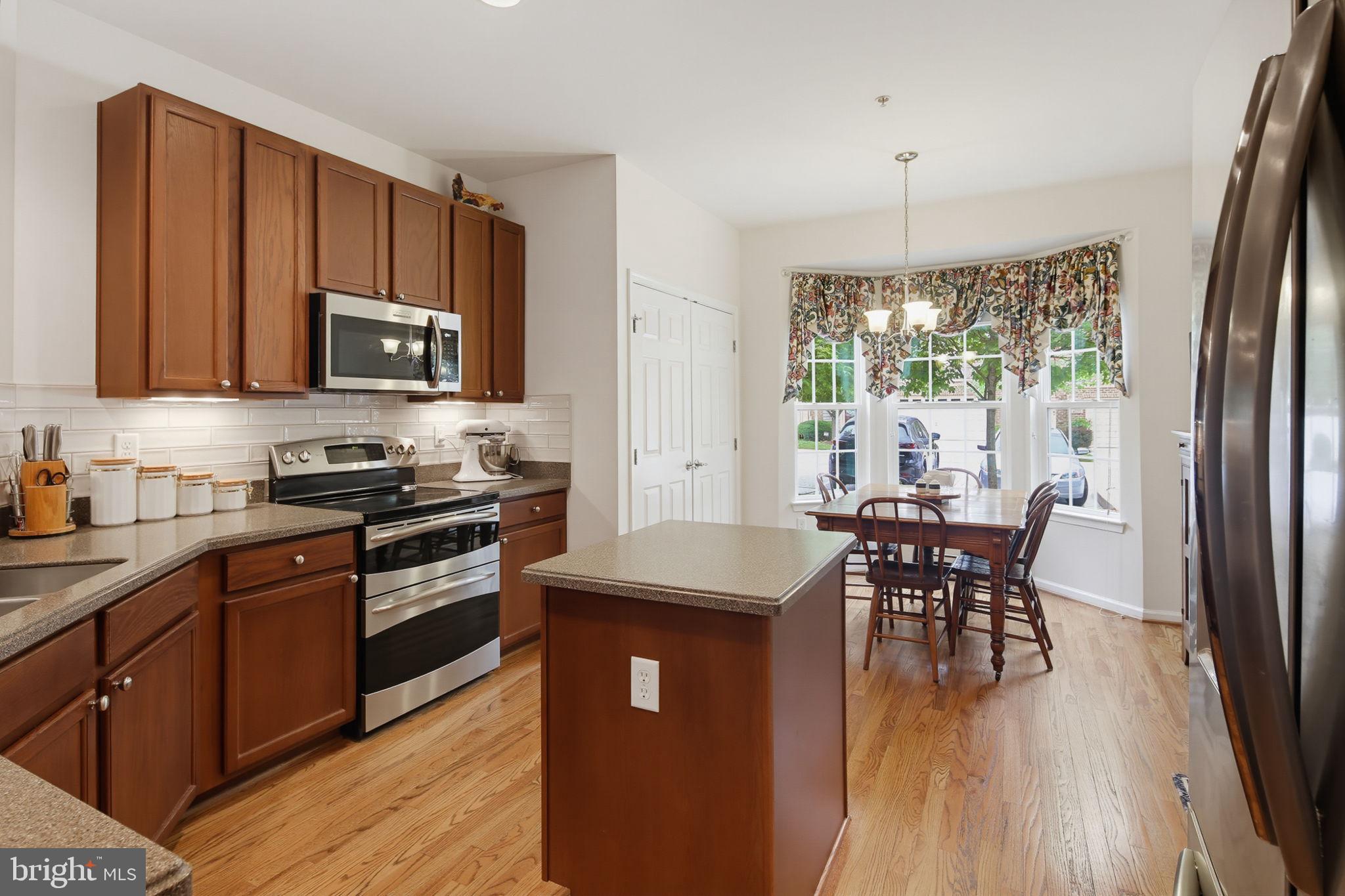 HEARTHSTONE AT VILLAGE CREST CONDOMINIUMS - Residential