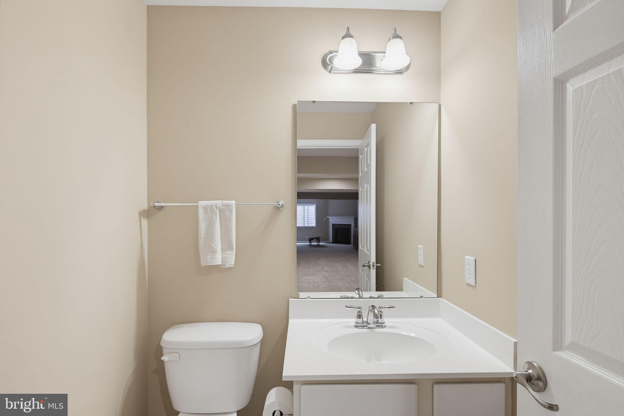 HEARTHSTONE AT VILLAGE CREST CONDOMINIUMS - Residential