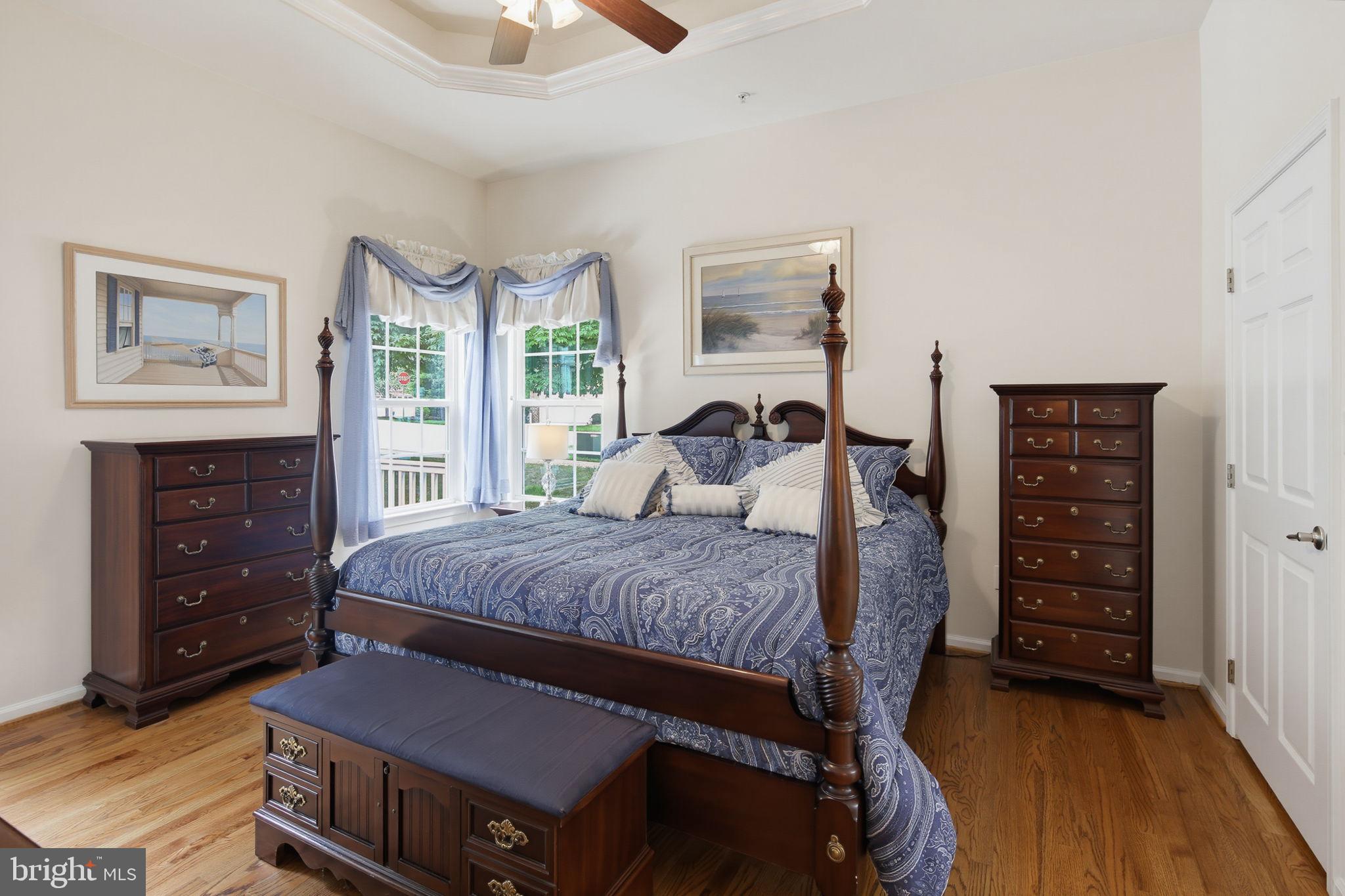 HEARTHSTONE AT VILLAGE CREST CONDOMINIUMS - Residential