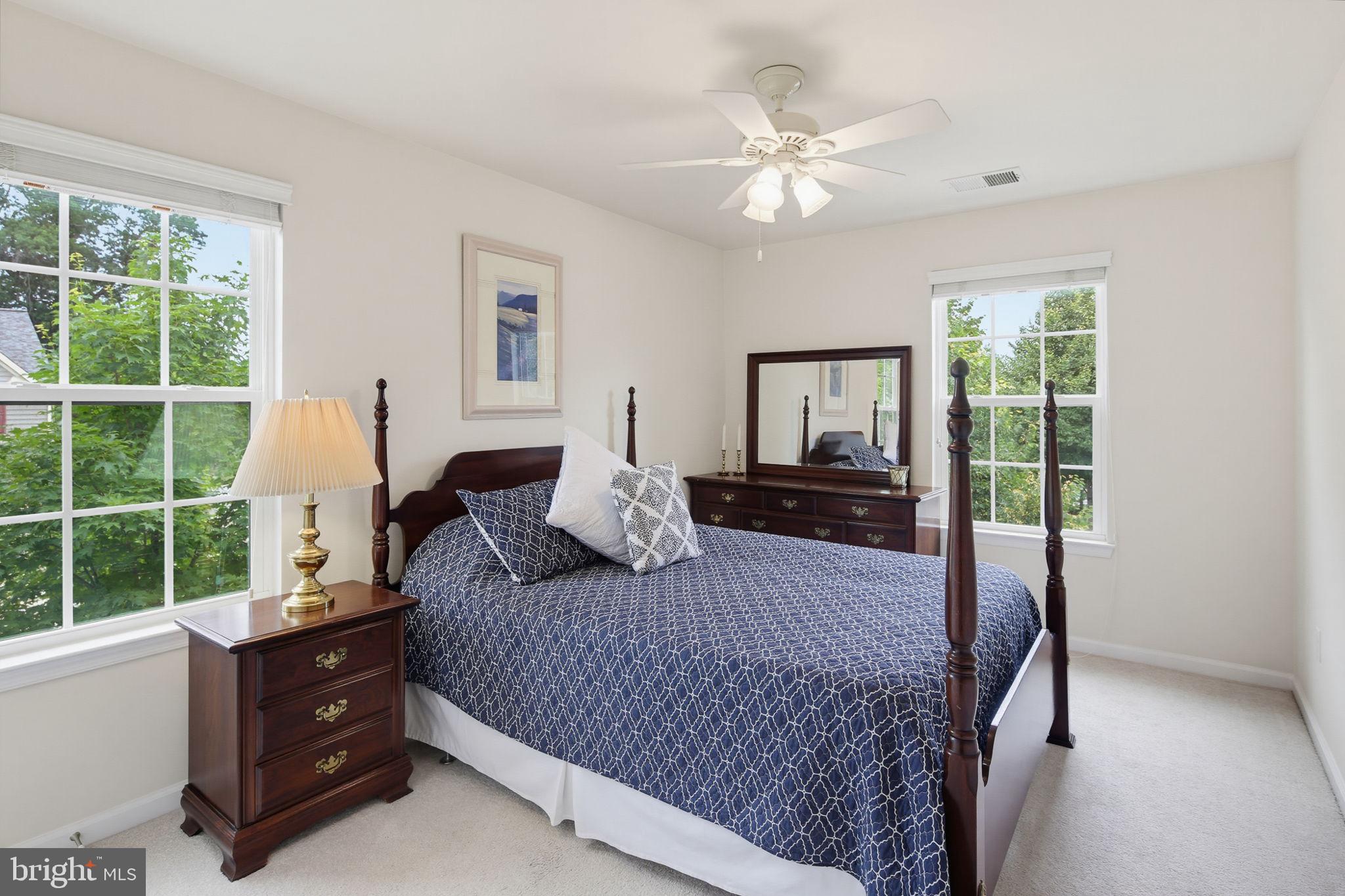 HEARTHSTONE AT VILLAGE CREST CONDOMINIUMS - Residential