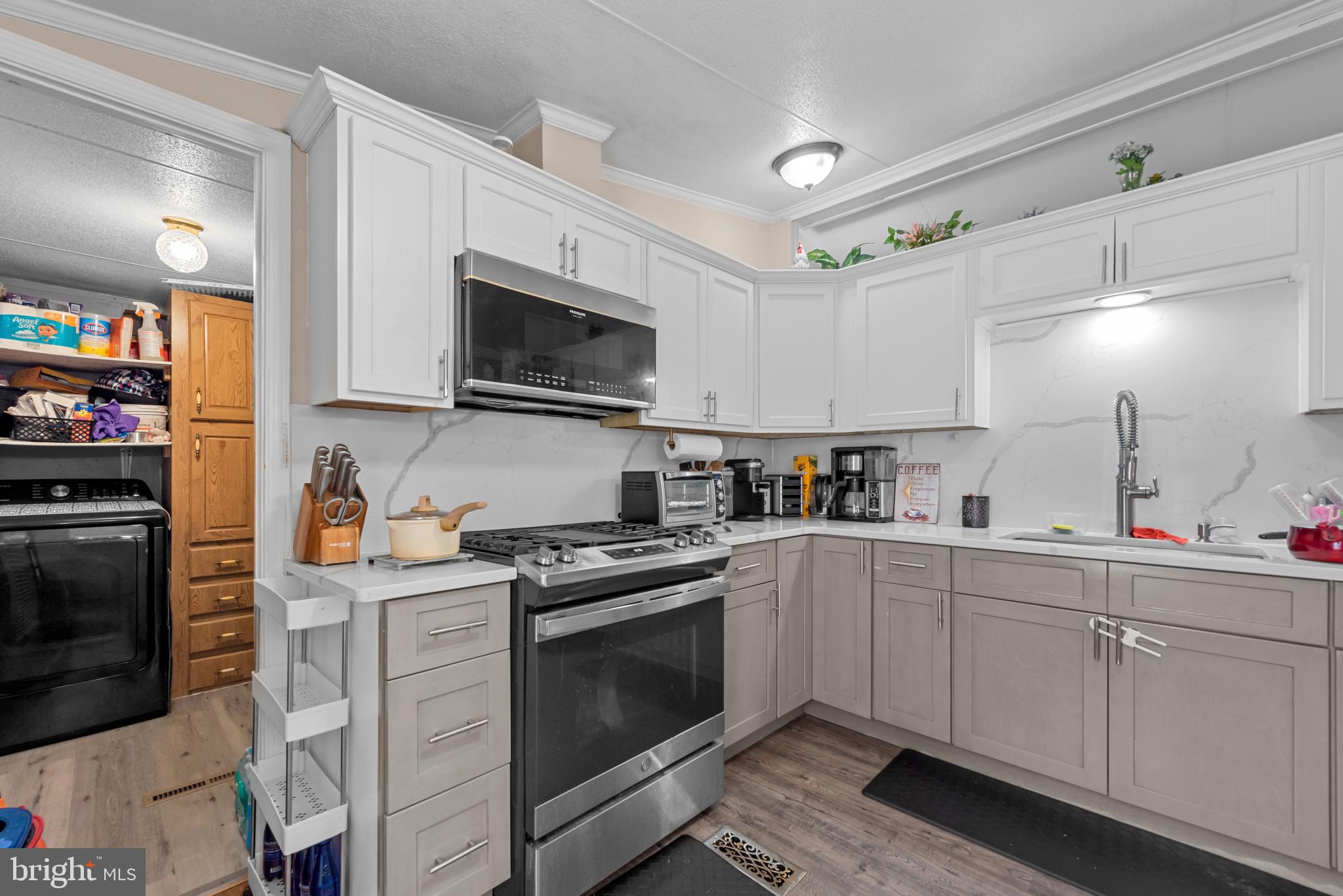 HARFORD VILLAGE - Residential