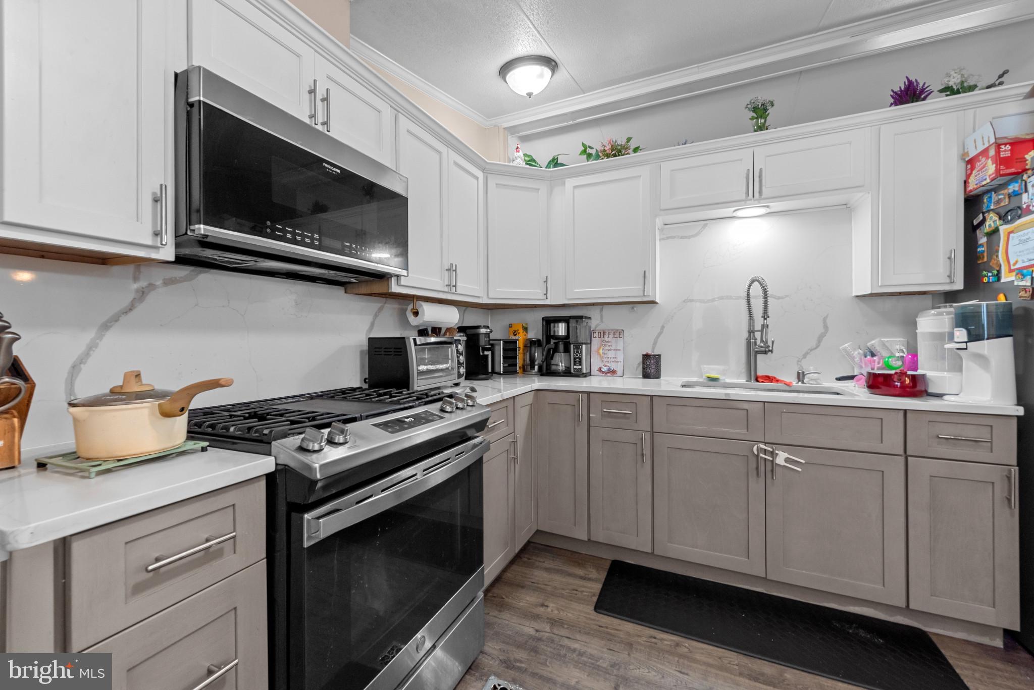 HARFORD VILLAGE - Residential
