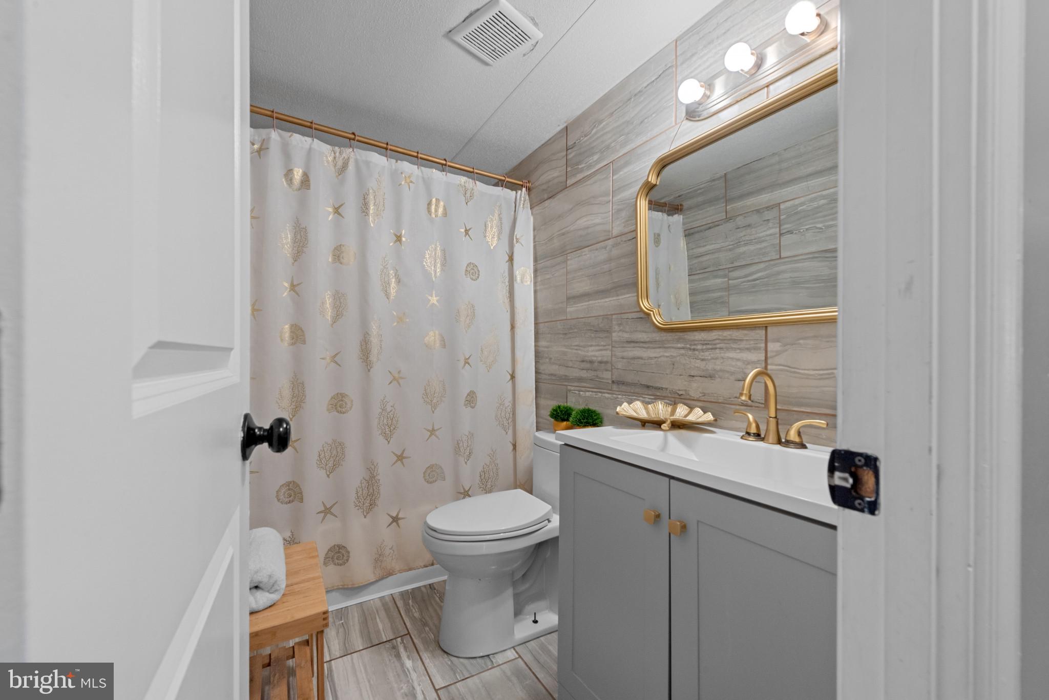 HARFORD VILLAGE - Residential