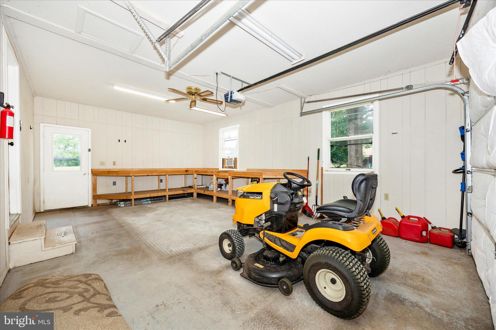 FORD ROAD ACRES - Residential