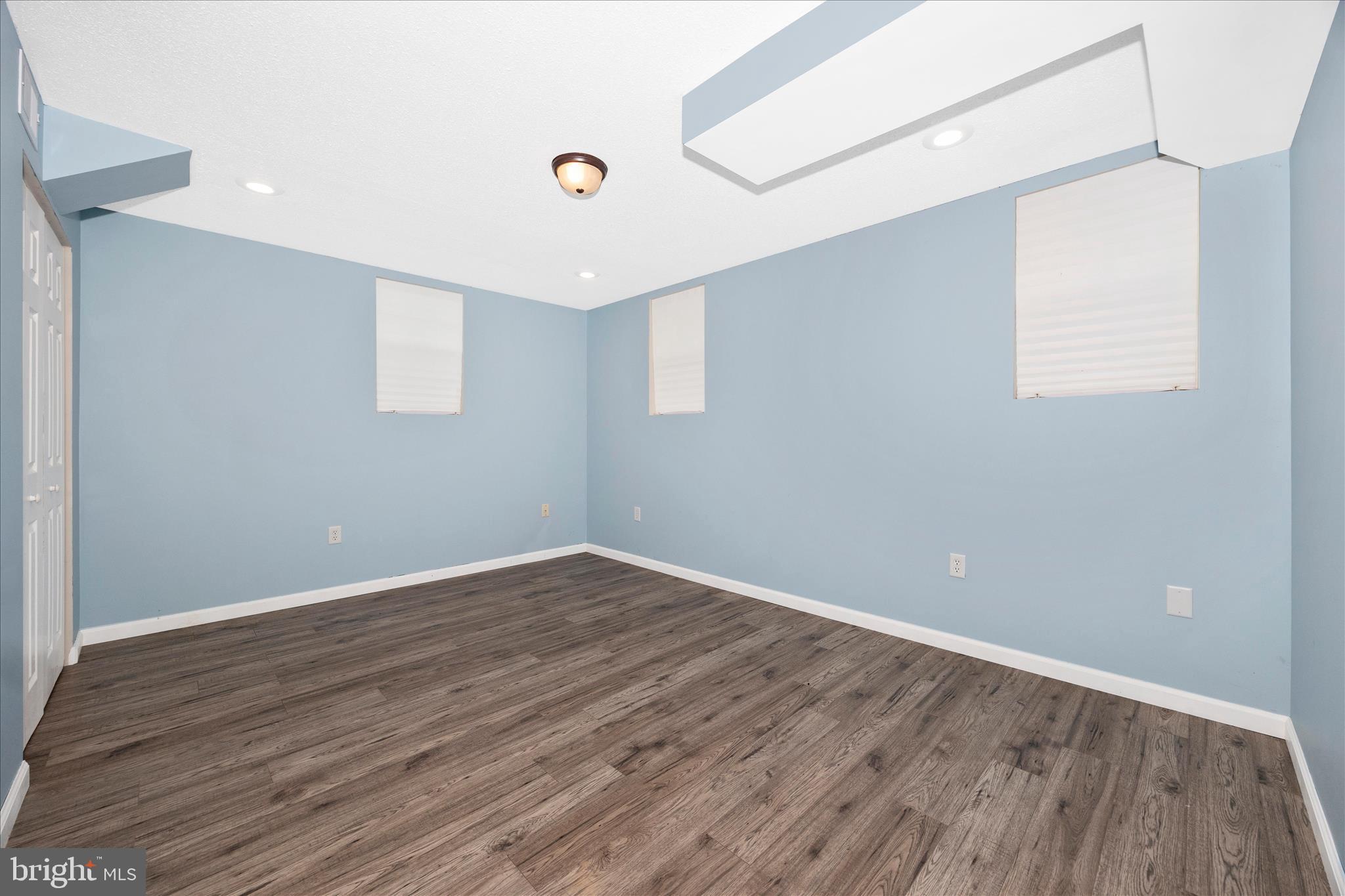 FORD ROAD ACRES - Residential