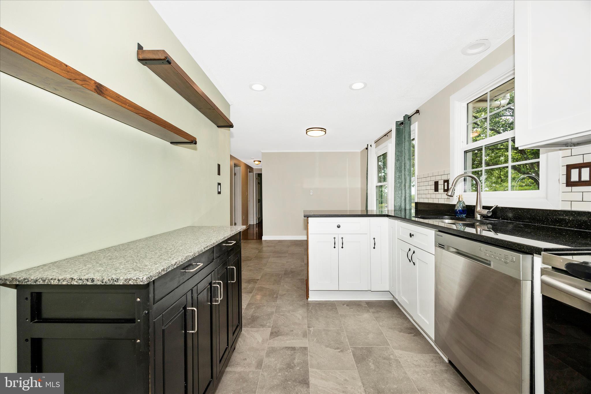 FORD ROAD ACRES - Residential