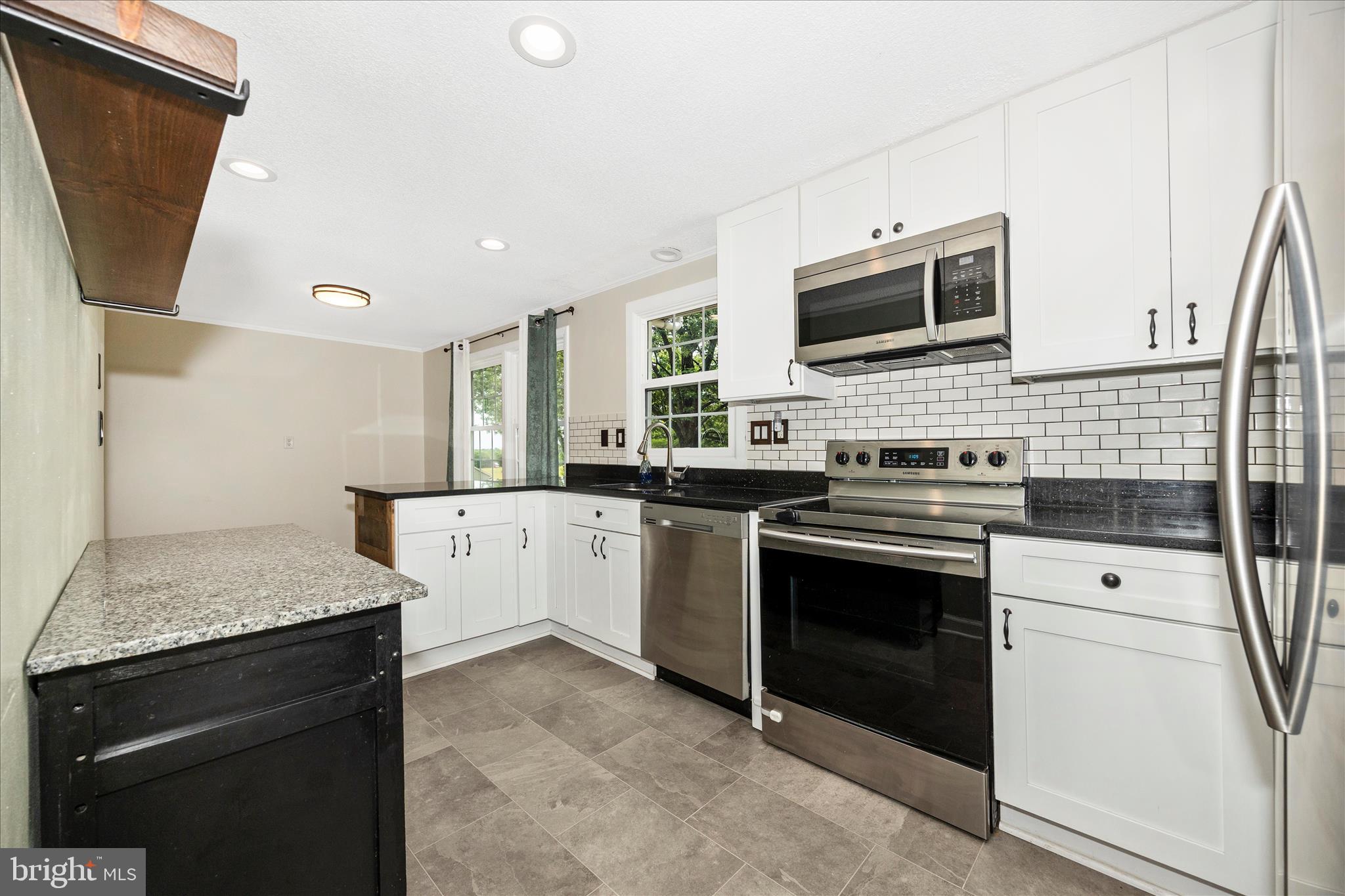 FORD ROAD ACRES - Residential