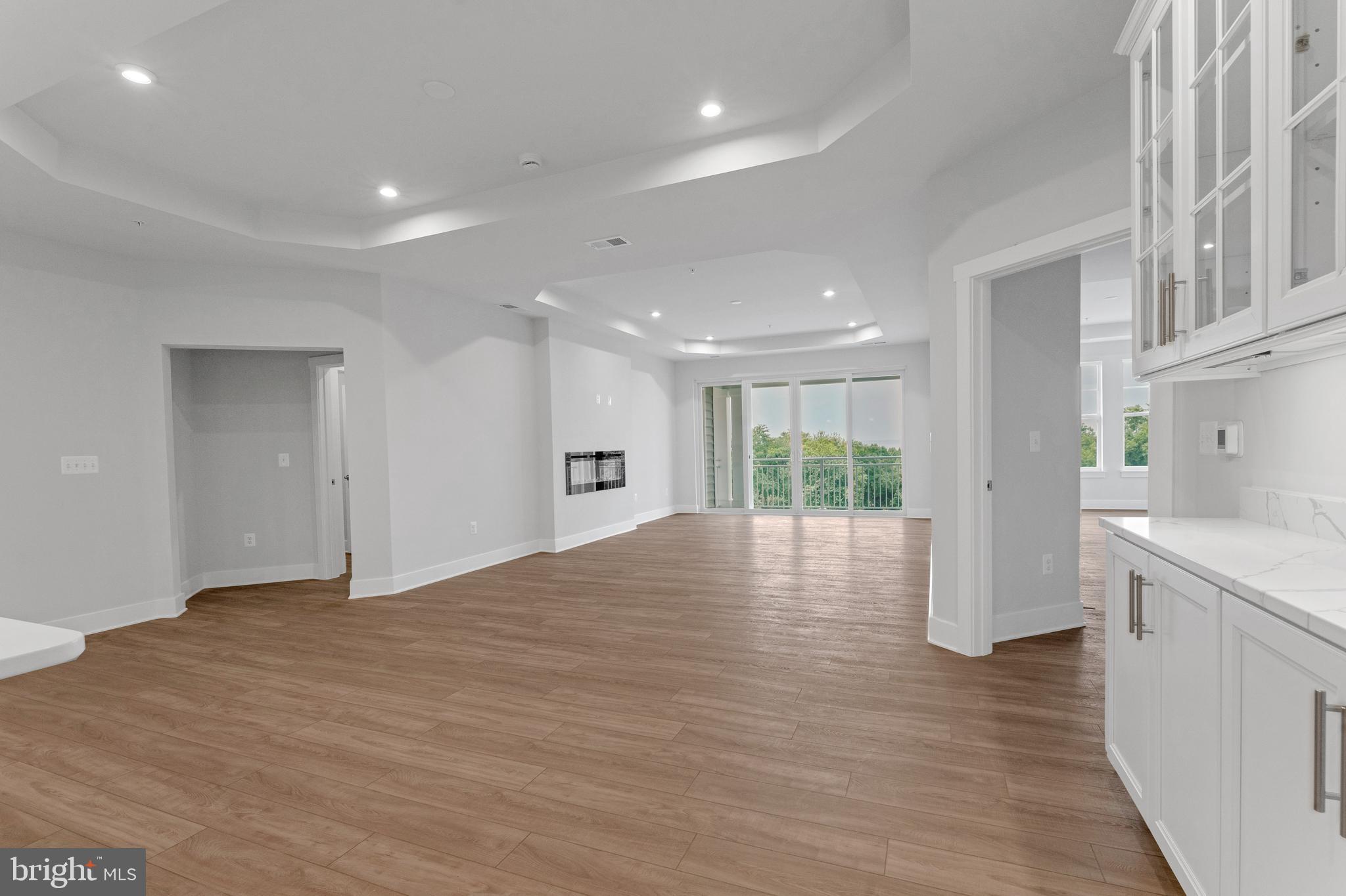FOUR SEASONS AT KENT ISLAND - Residential