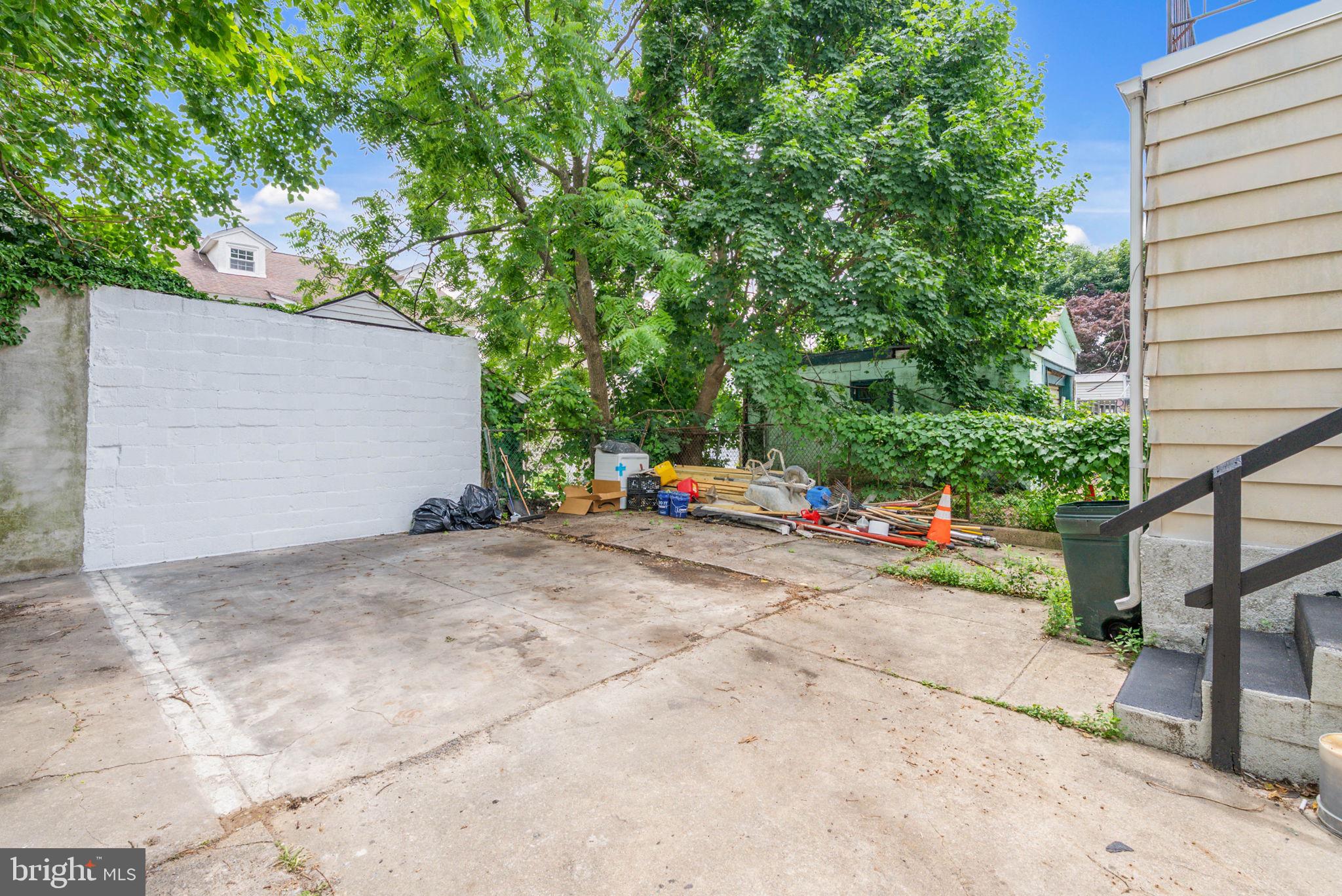 HIGHLAND PARK - Residential Income