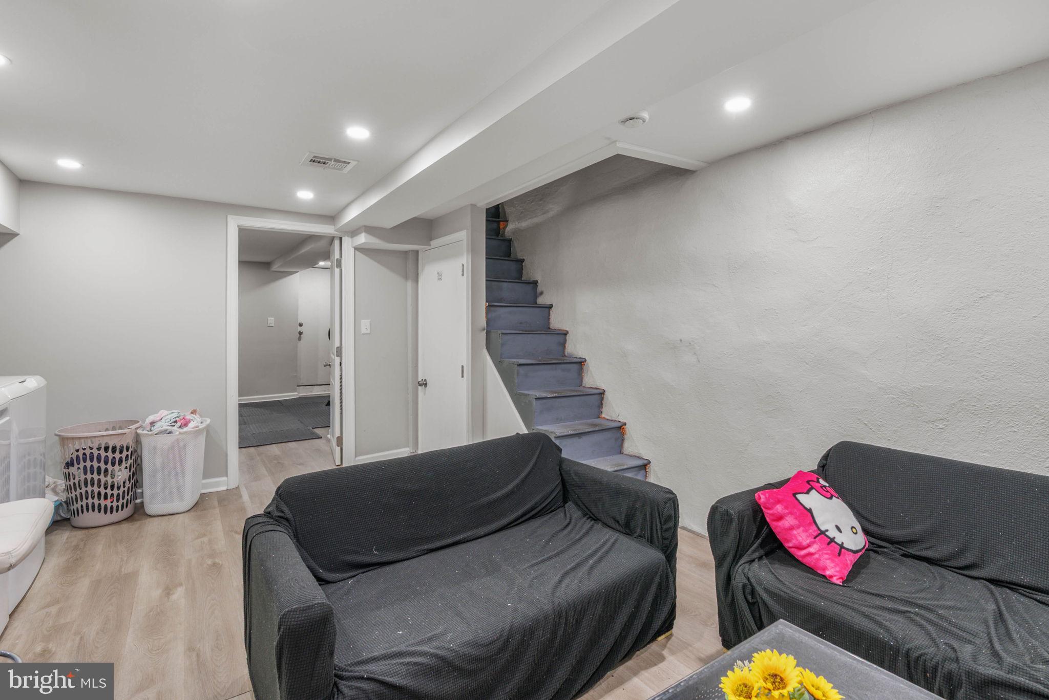 HIGHLAND PARK - Residential Income