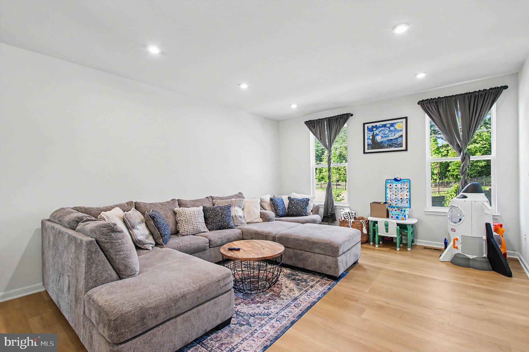 HIGHLAND PARK - Residential