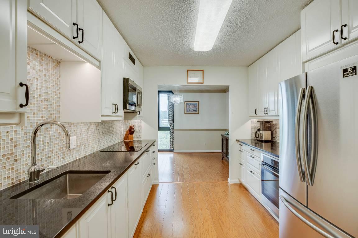 IDYLWOOD TOWERS - Residential