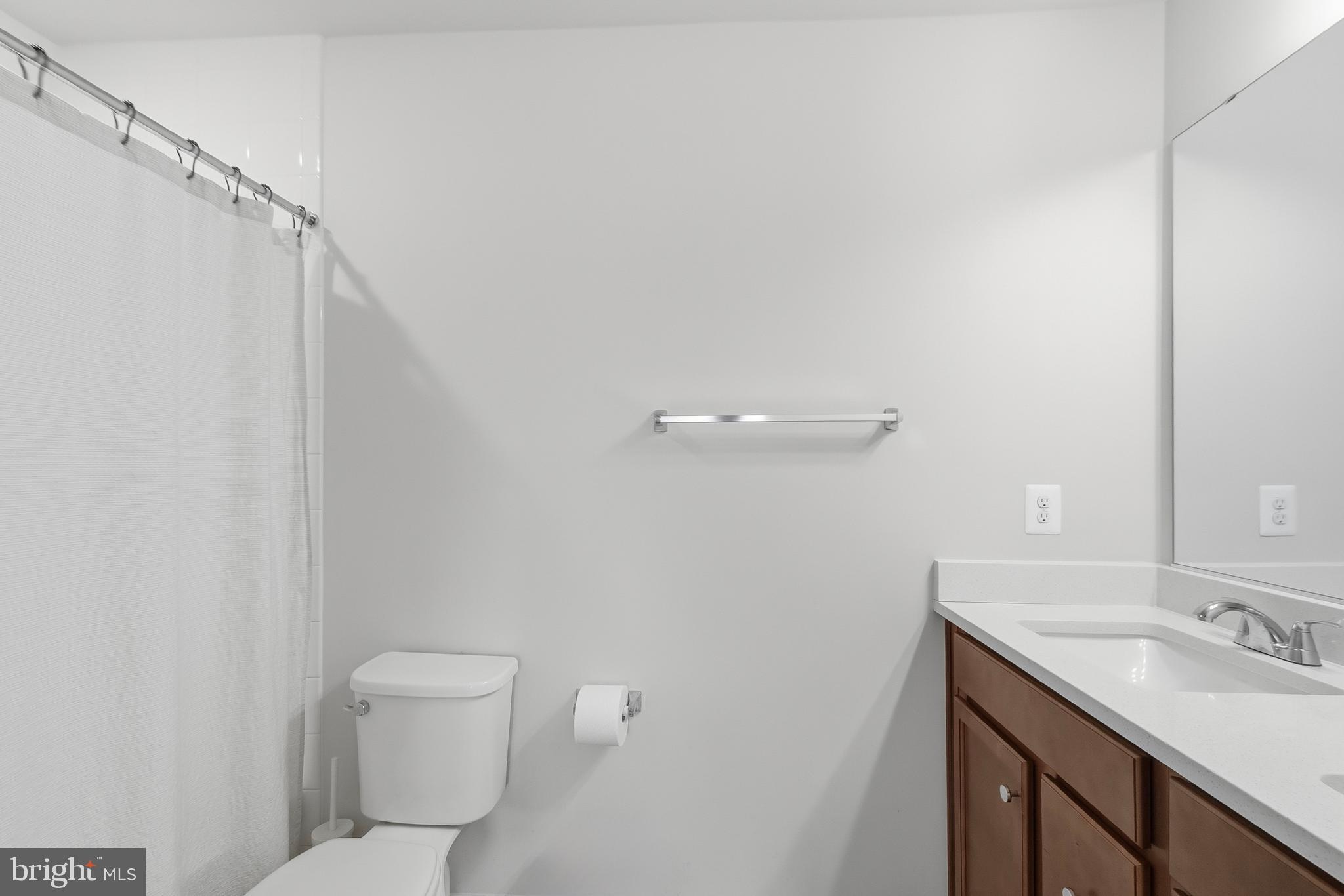 GATEWAY WEST - Residential