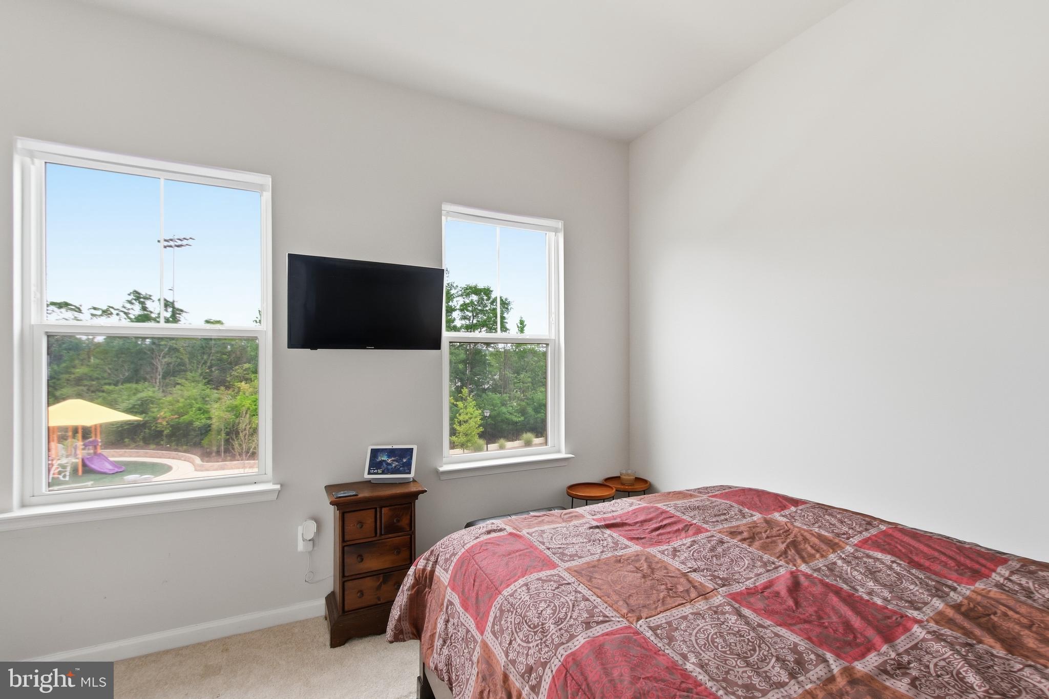 GATEWAY WEST - Residential