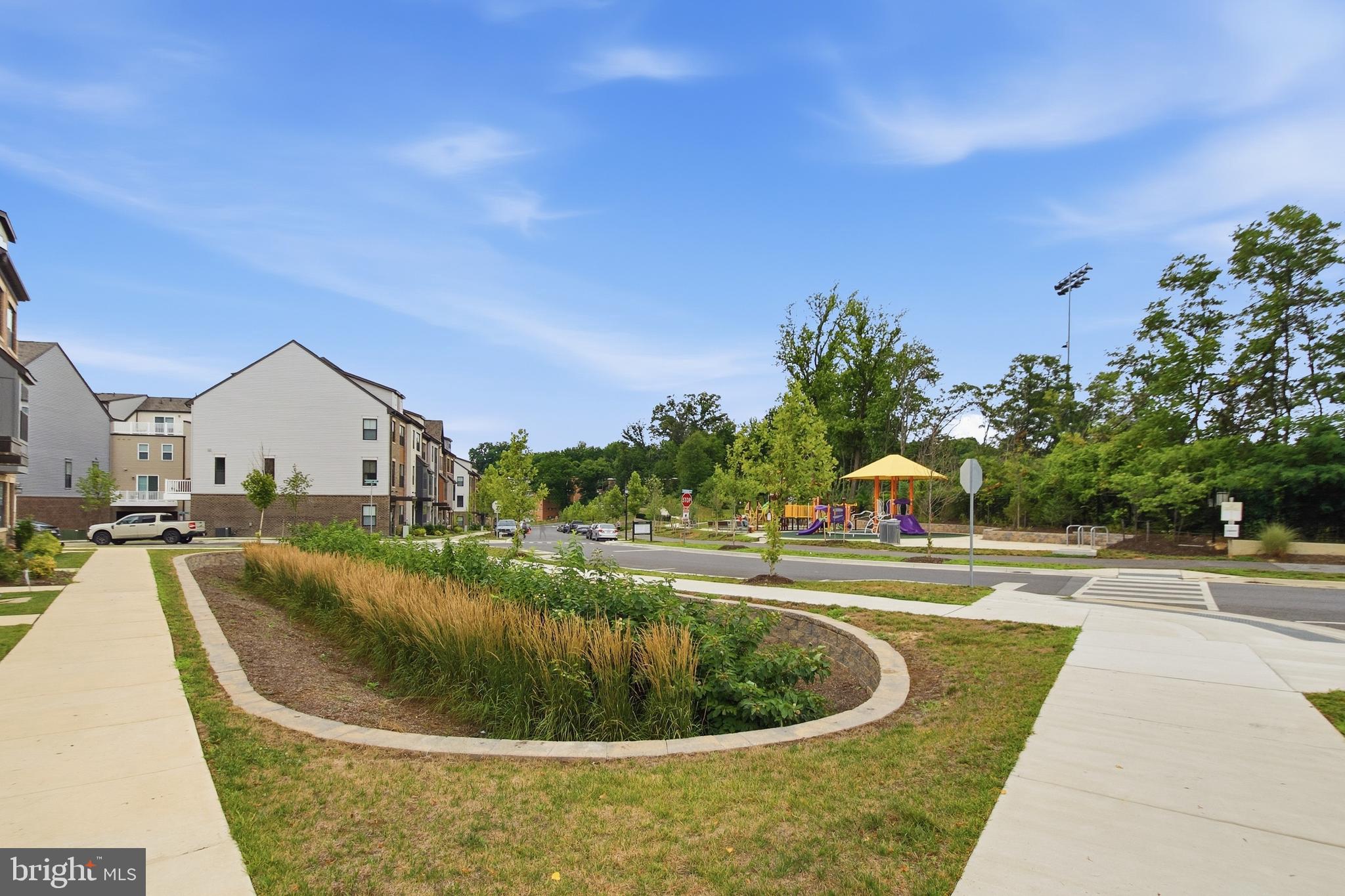 GATEWAY WEST - Residential