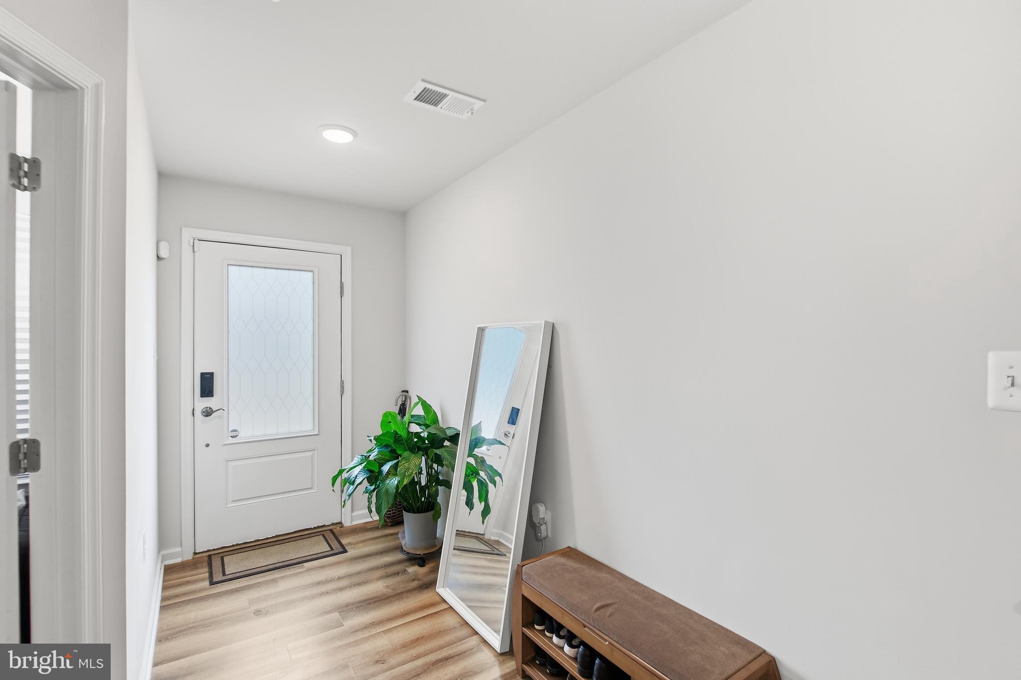 GATEWAY WEST - Residential