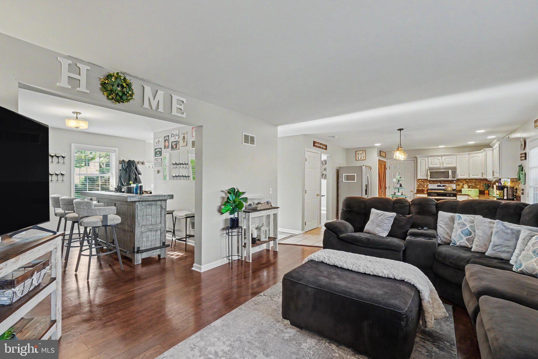 SHERMAN OAKS - Residential