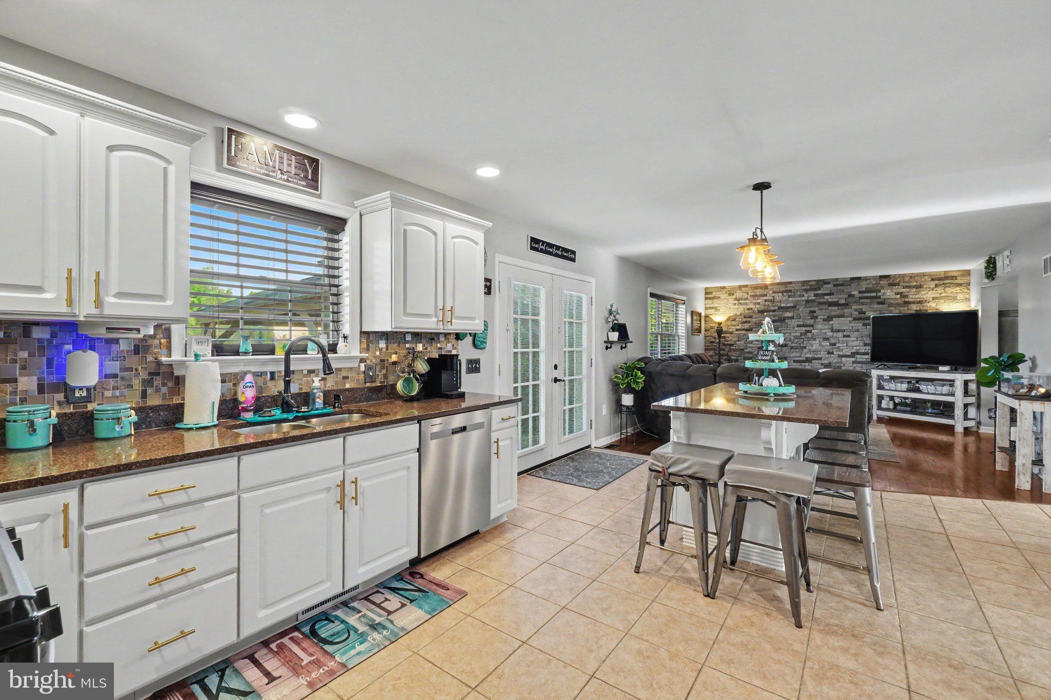 SHERMAN OAKS - Residential