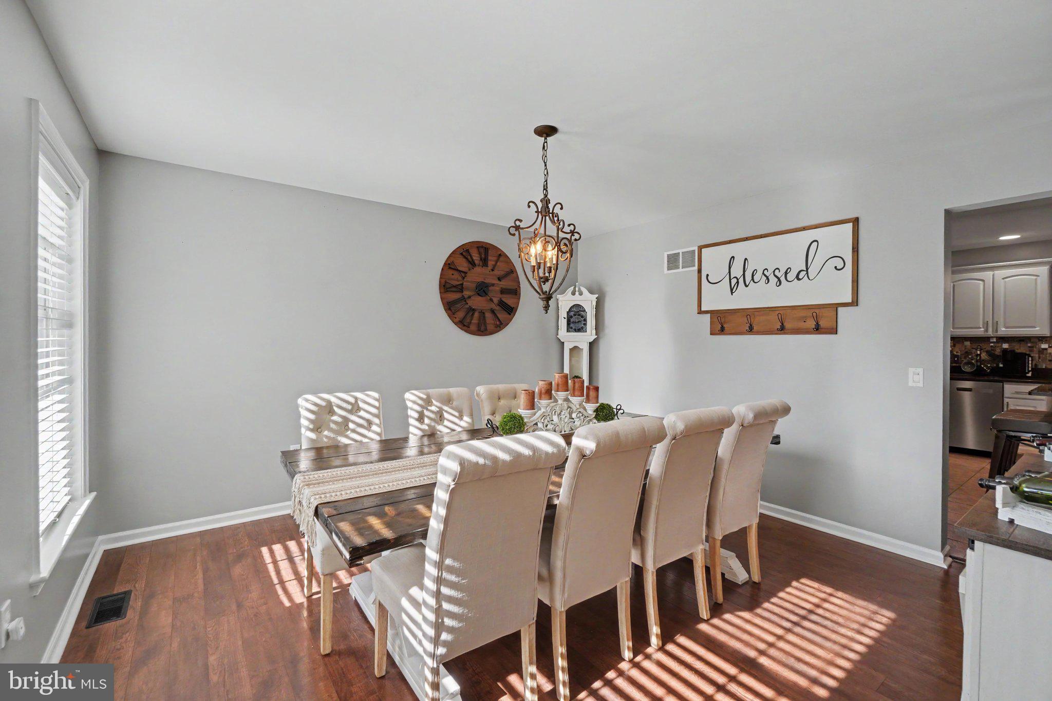 SHERMAN OAKS - Residential