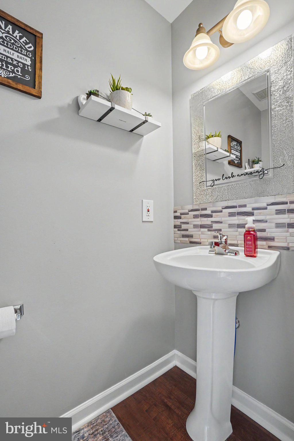 SHERMAN OAKS - Residential
