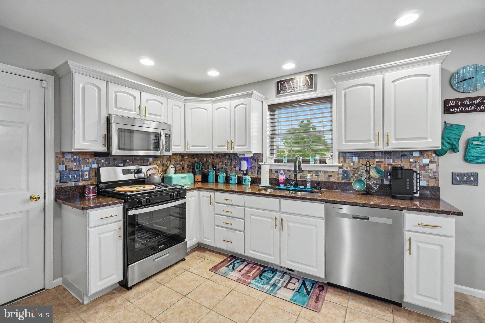 SHERMAN OAKS - Residential