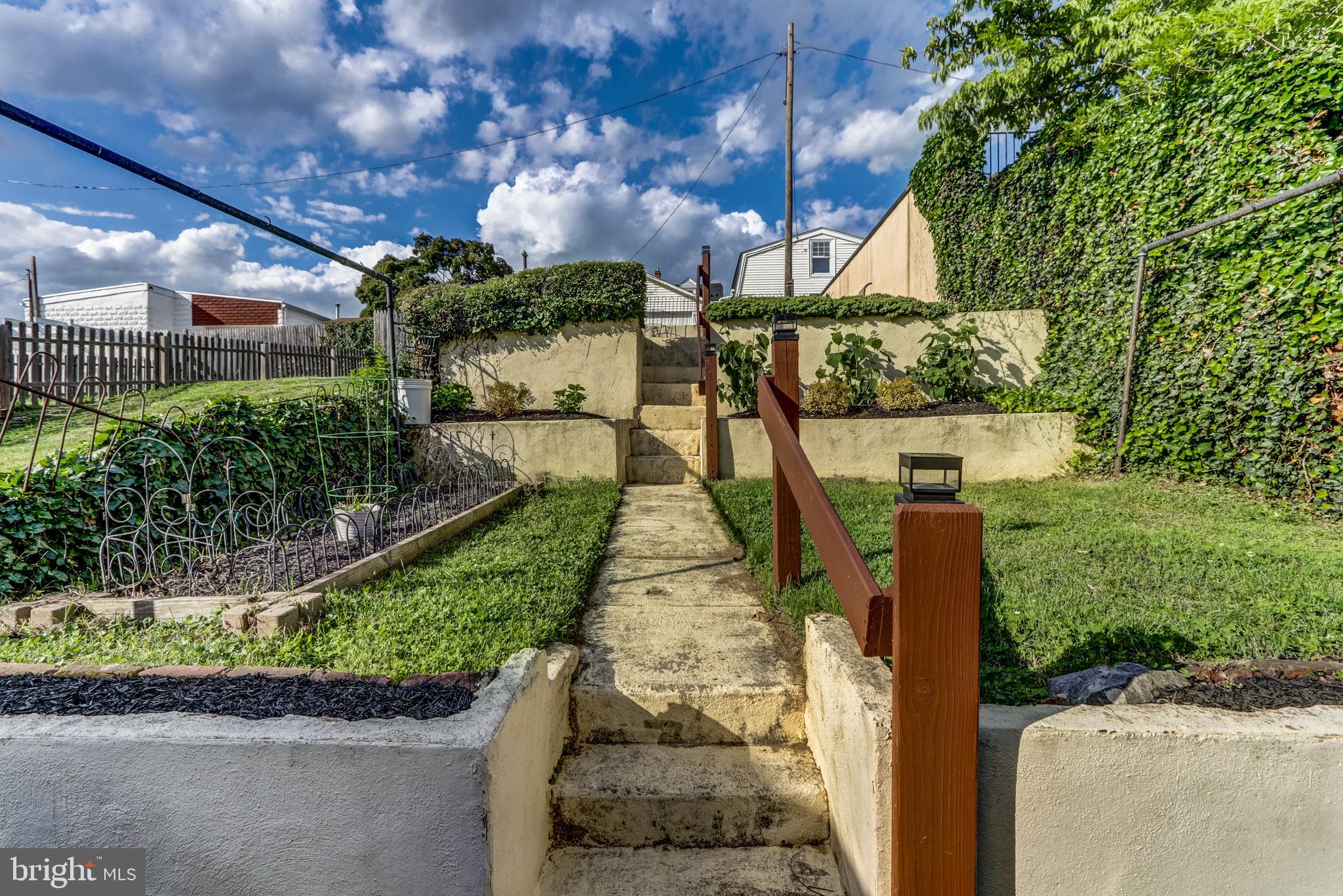 CONSHOHOCKEN - Residential