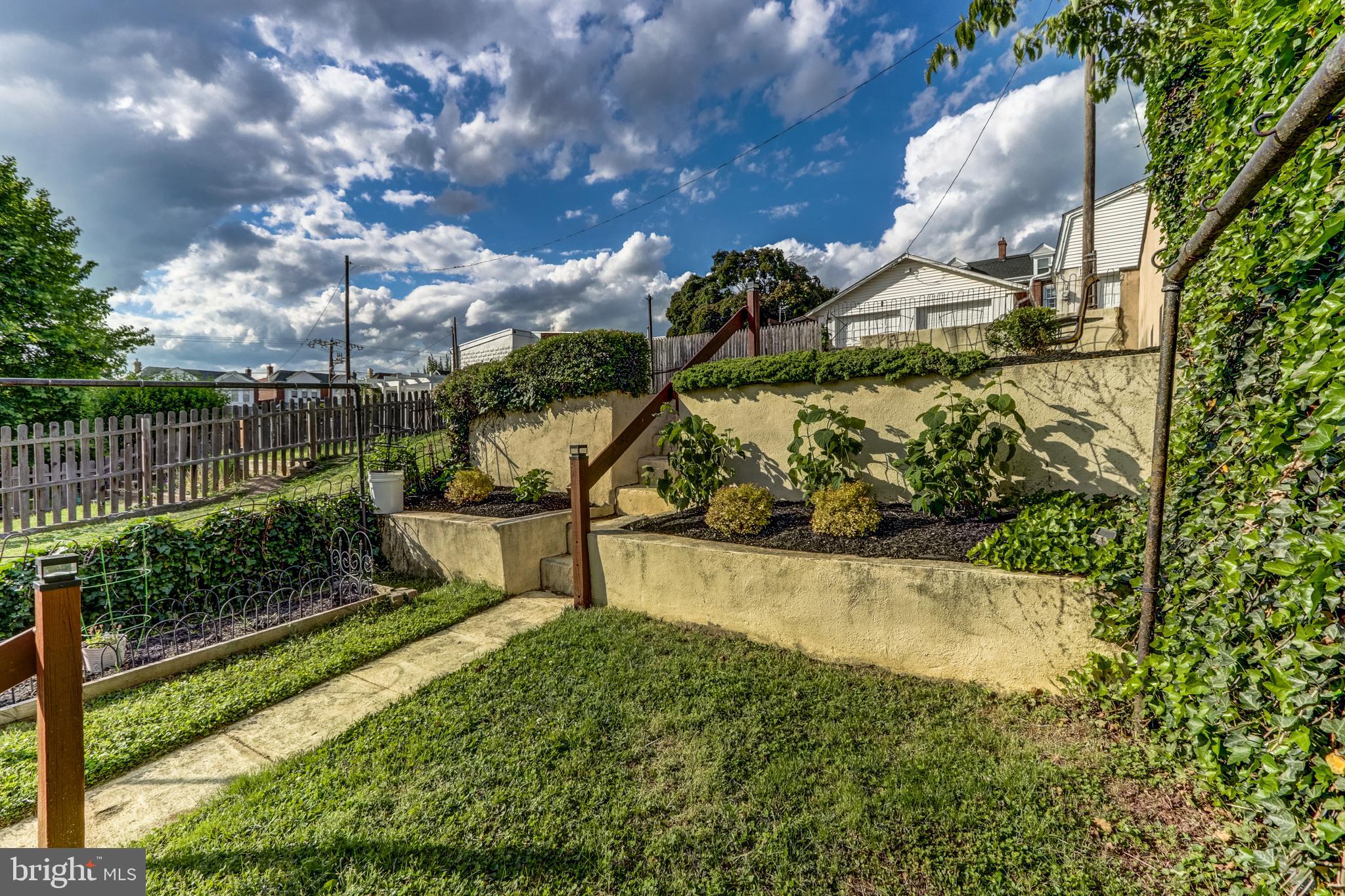 CONSHOHOCKEN - Residential