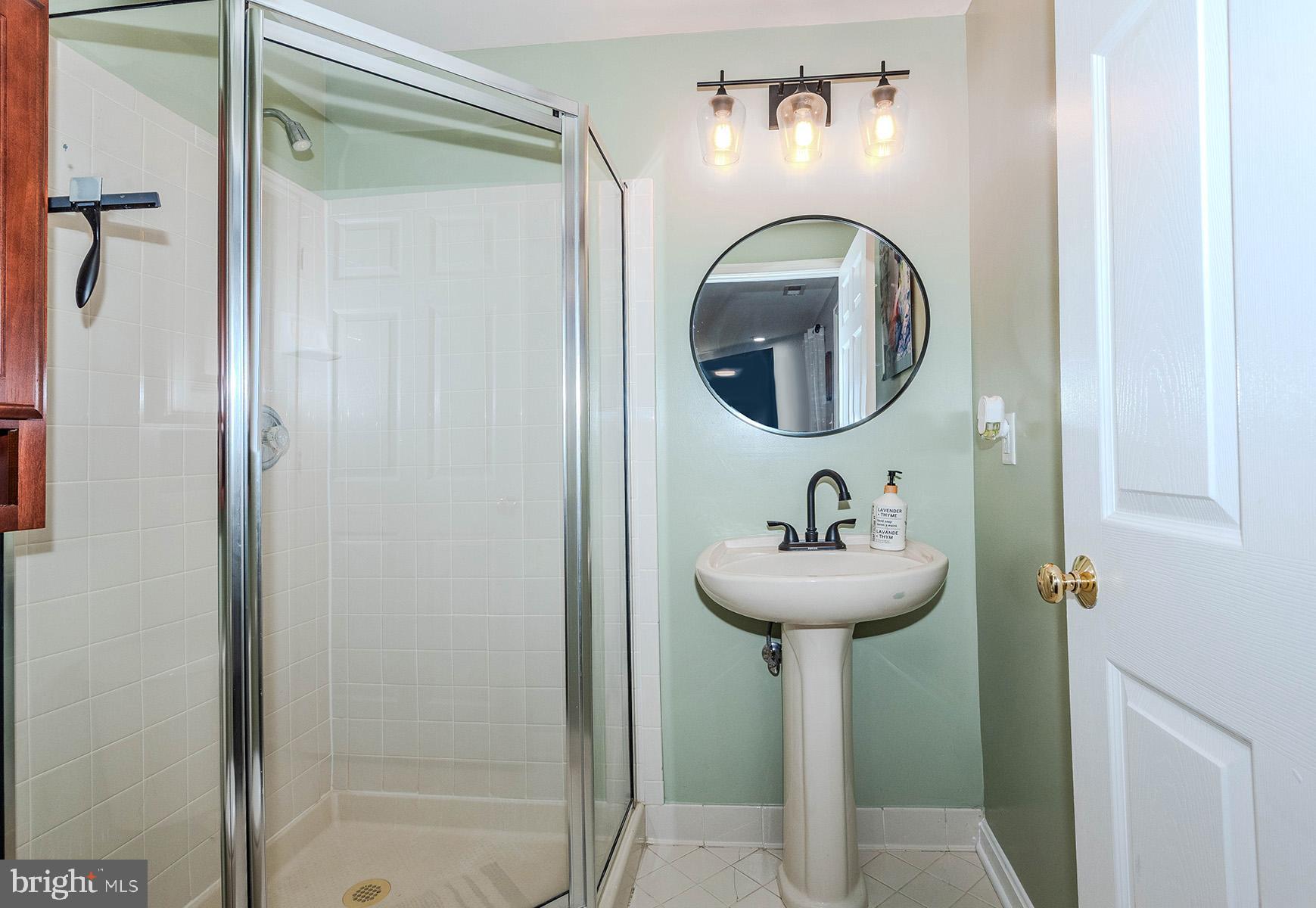 CROFTON MANOR - Residential