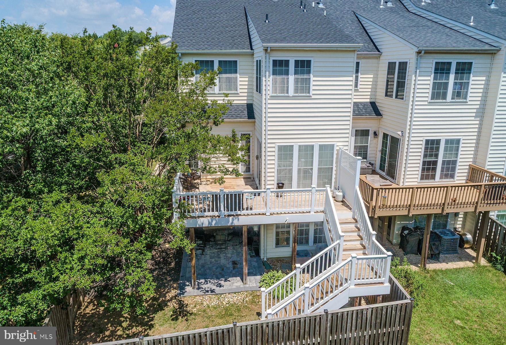 CROFTON MANOR - Residential