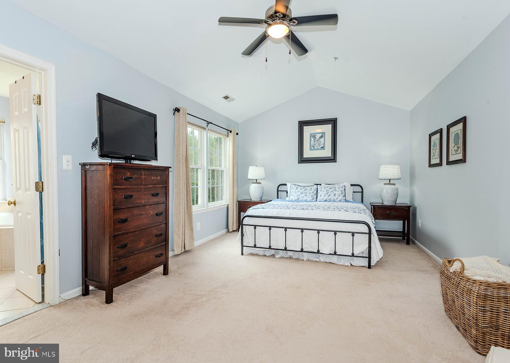 CROFTON MANOR - Residential