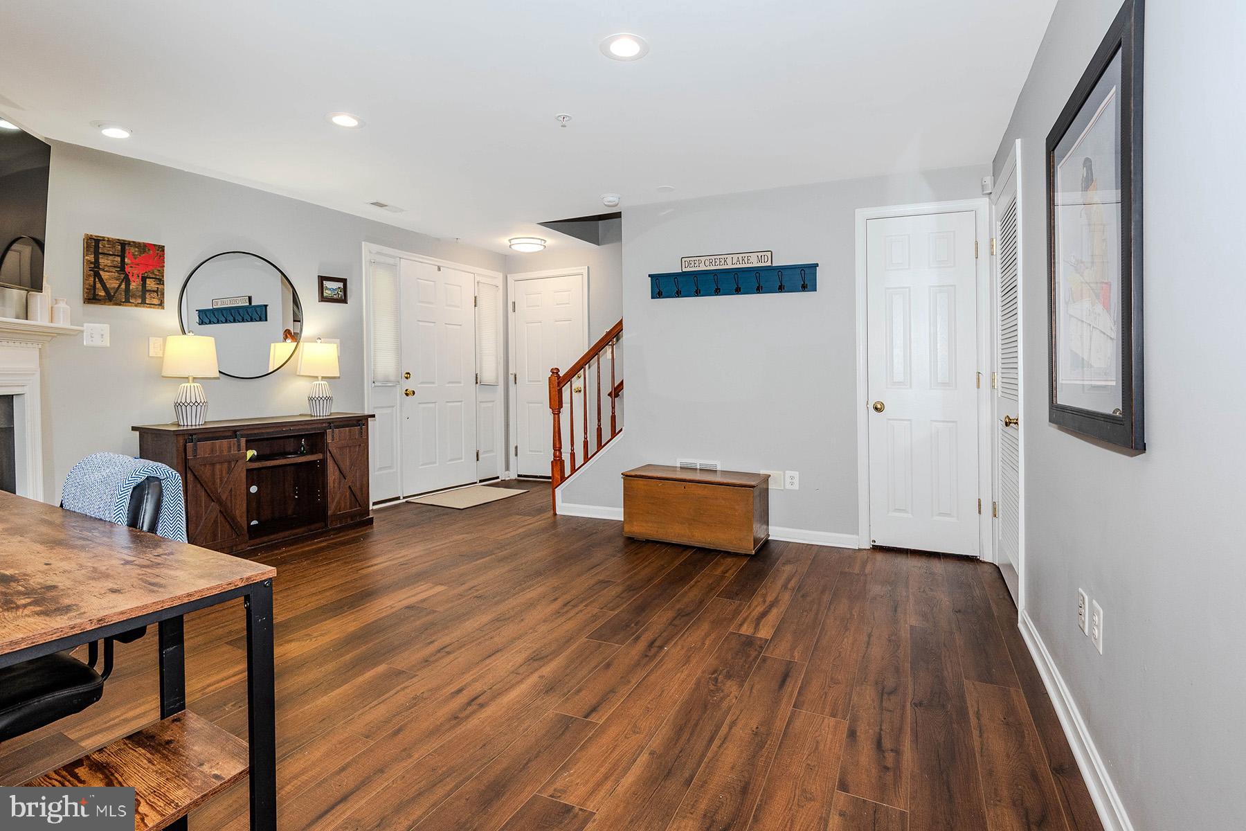 CROFTON MANOR - Residential