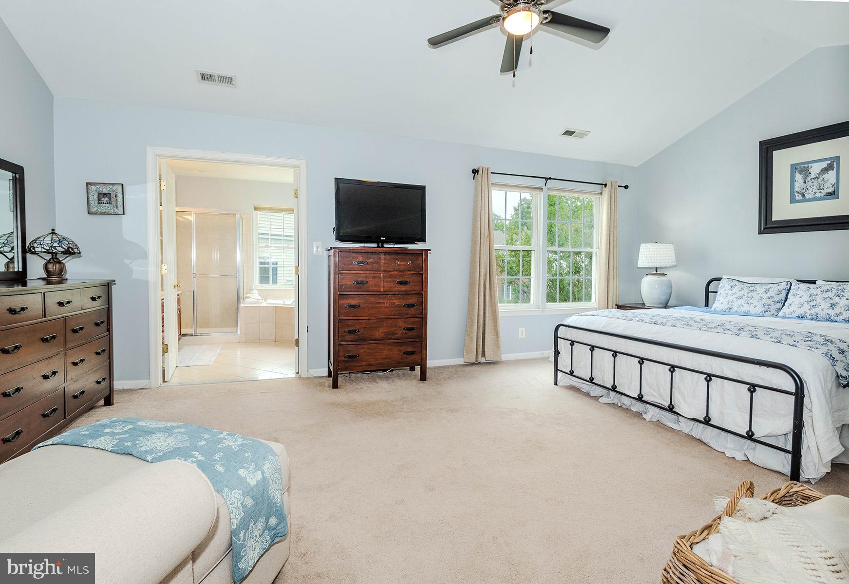 CROFTON MANOR - Residential