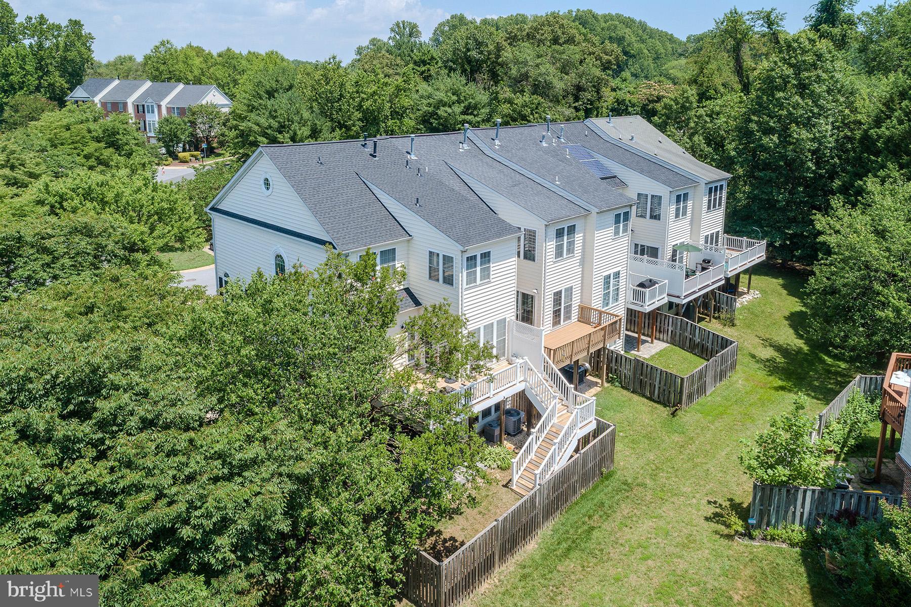 CROFTON MANOR - Residential