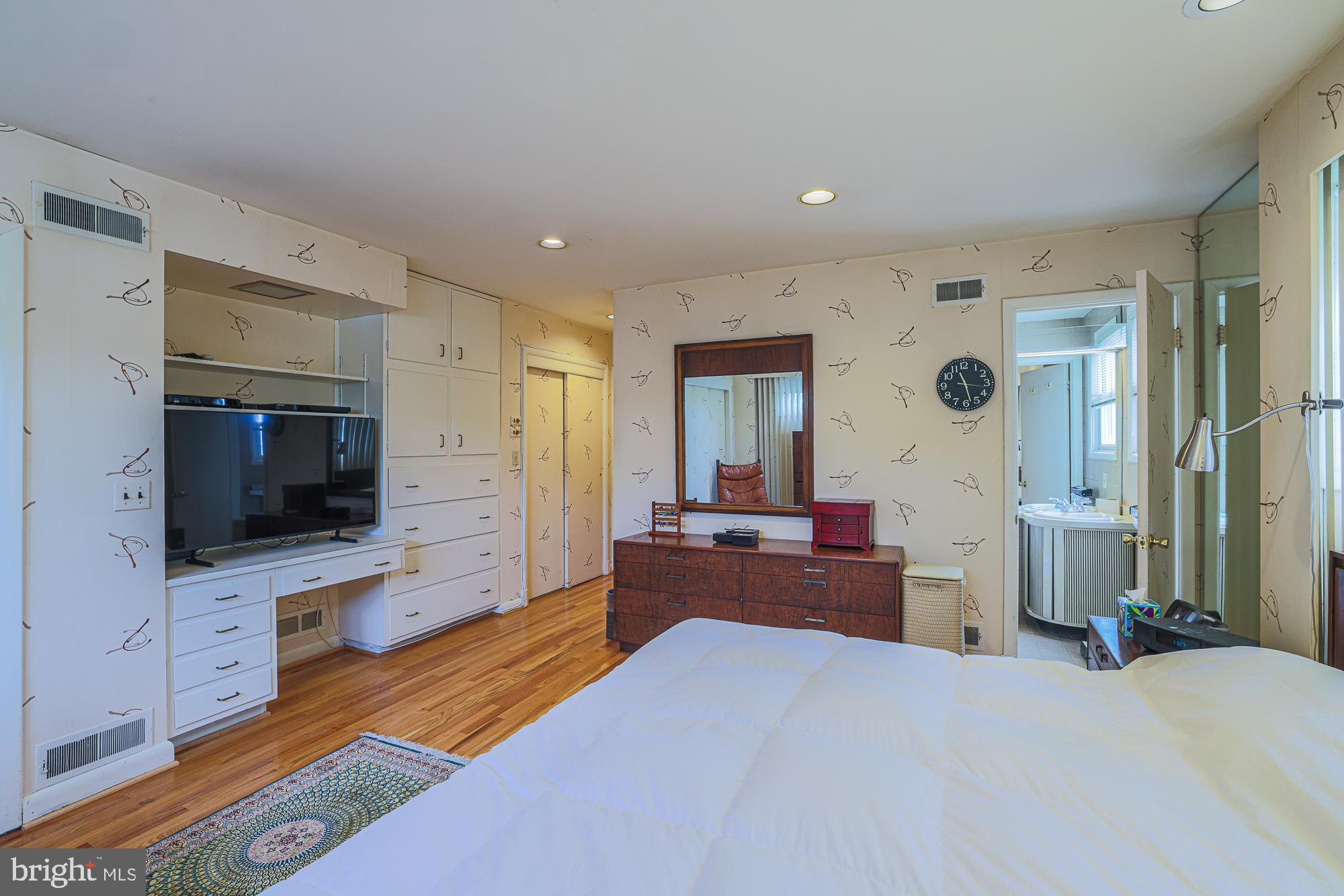 GREENSPRING - Residential