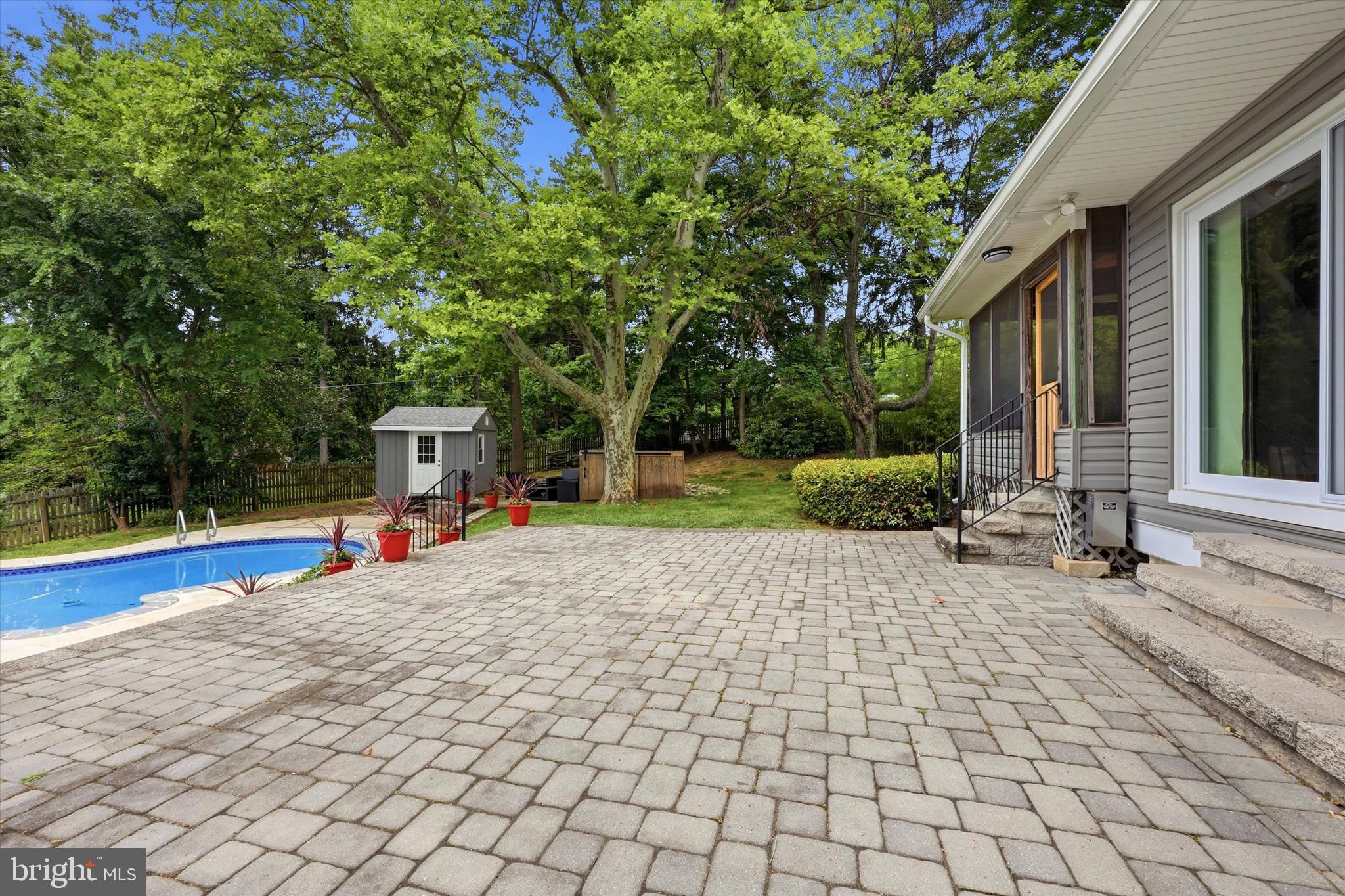 RIDDLEWOOD - Residential