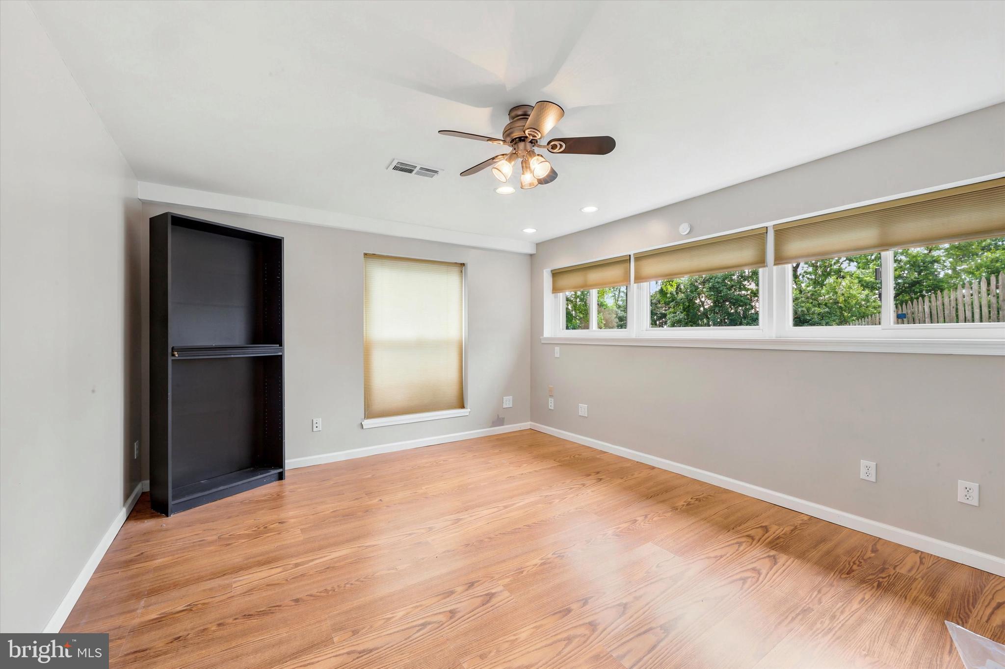 RIDDLEWOOD - Residential