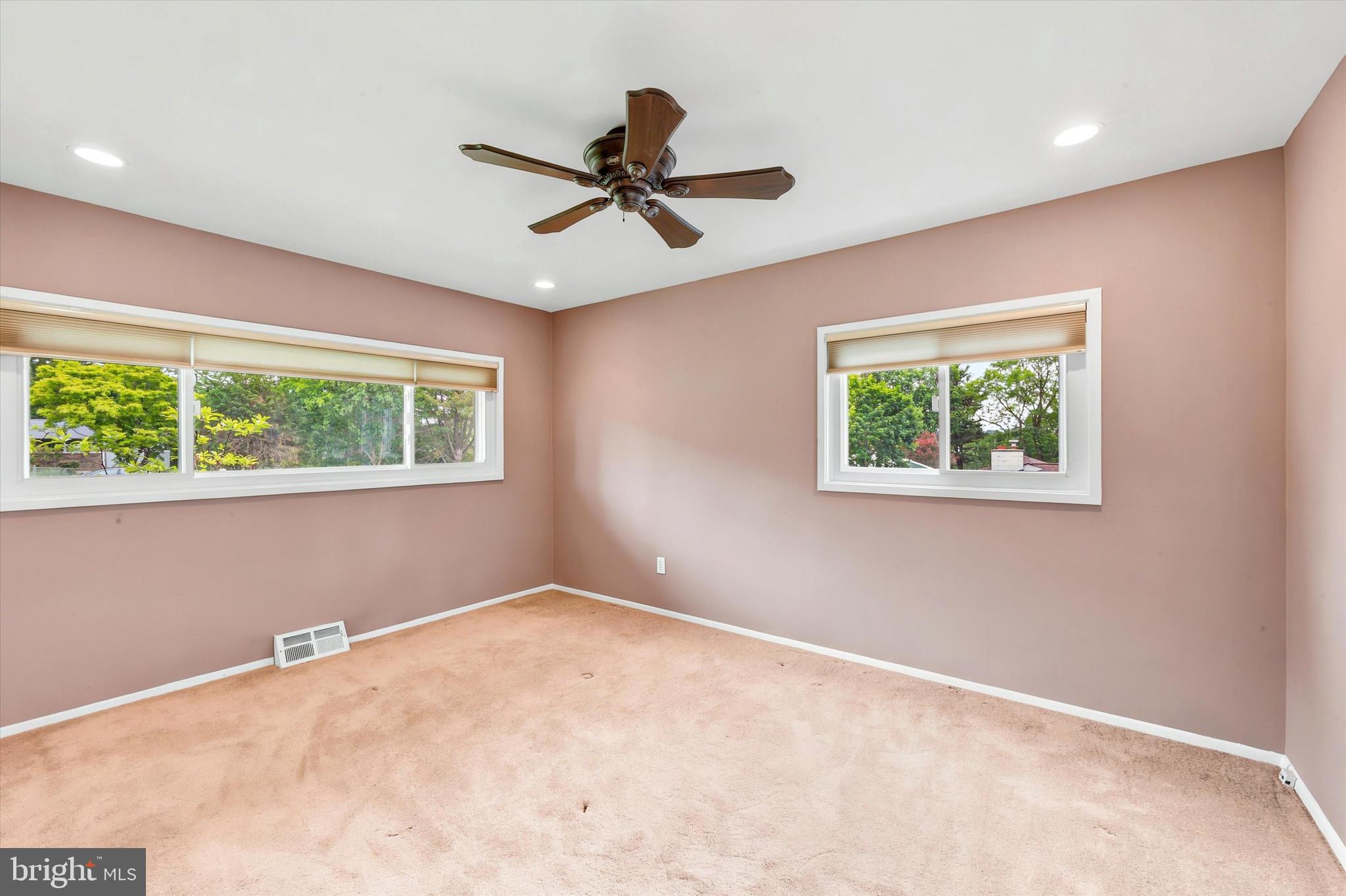 RIDDLEWOOD - Residential