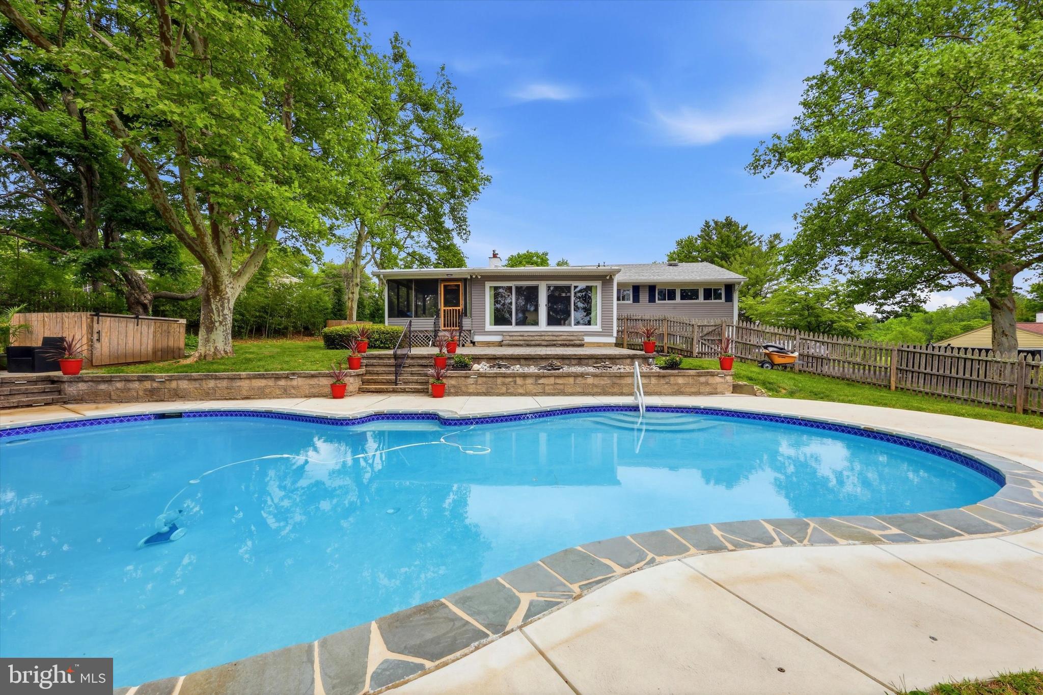 RIDDLEWOOD - Residential