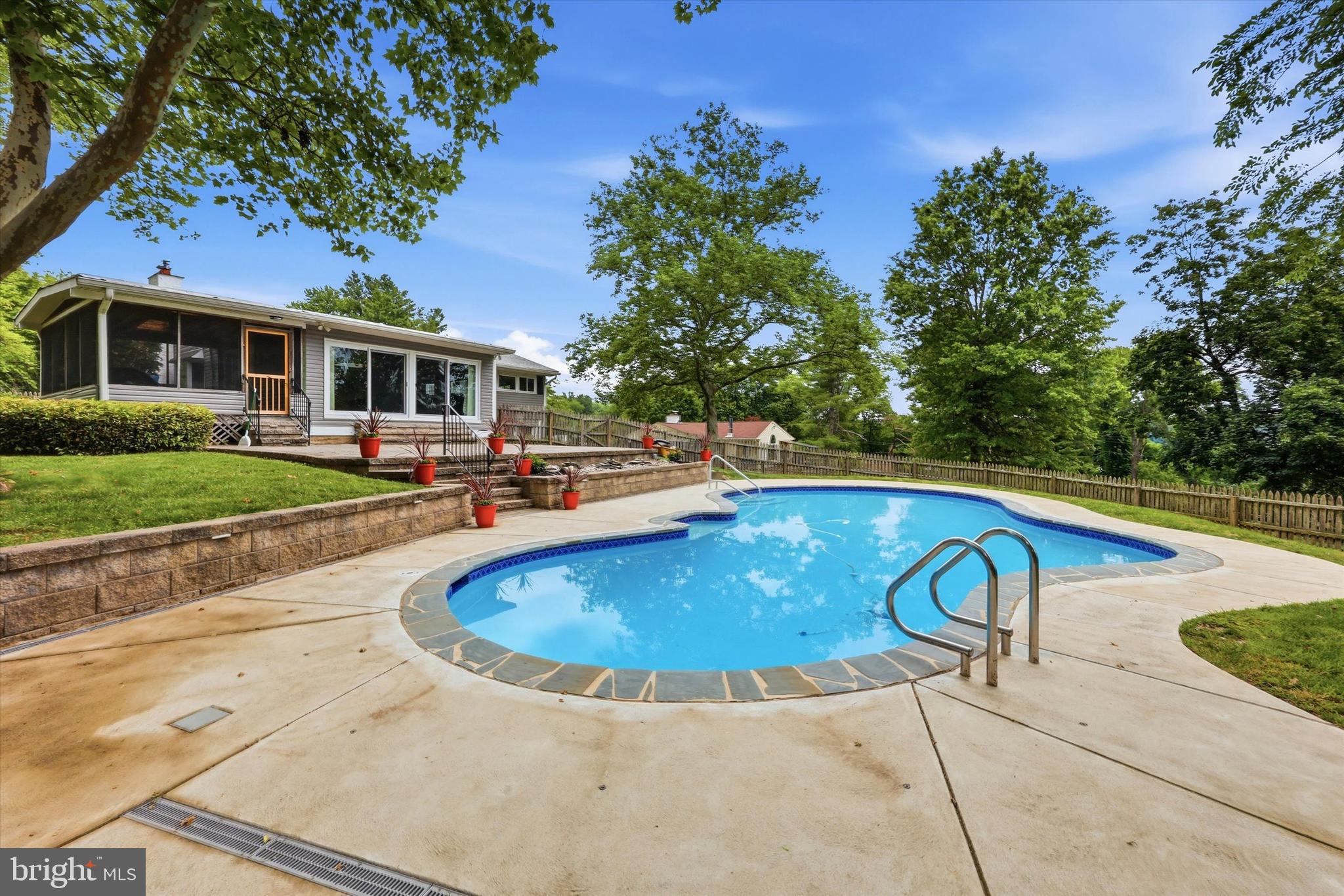 RIDDLEWOOD - Residential