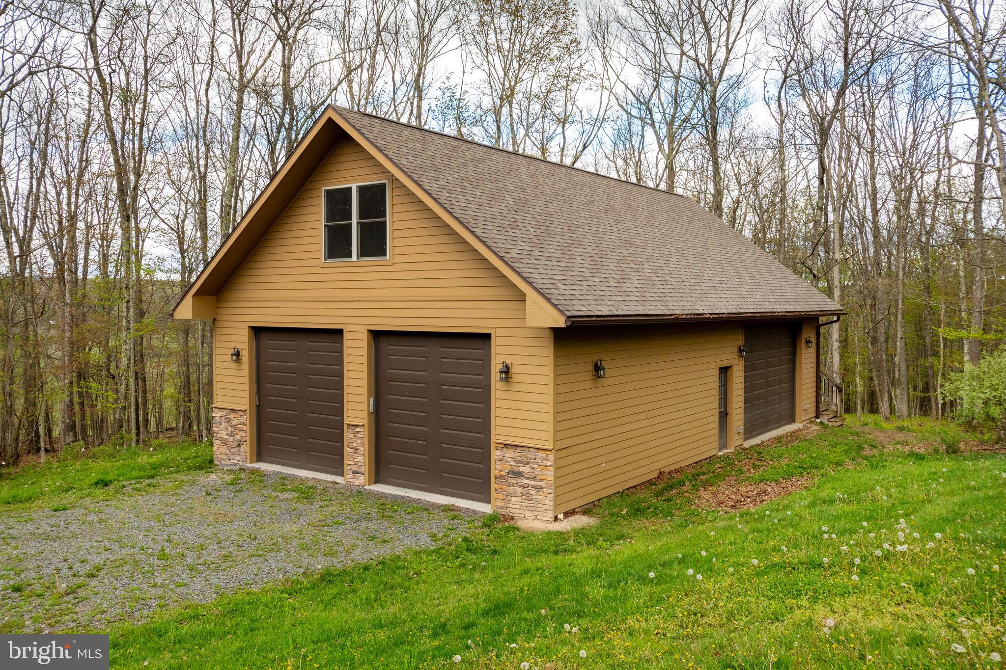 MOSS CREEK - Residential