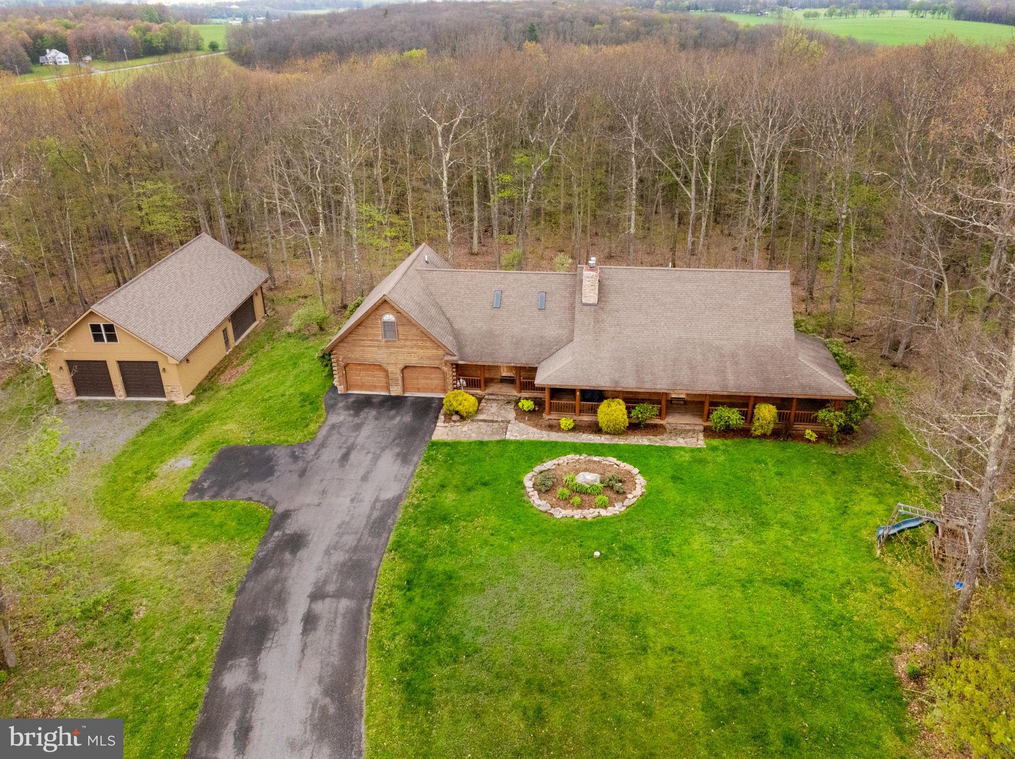 MOSS CREEK - Residential