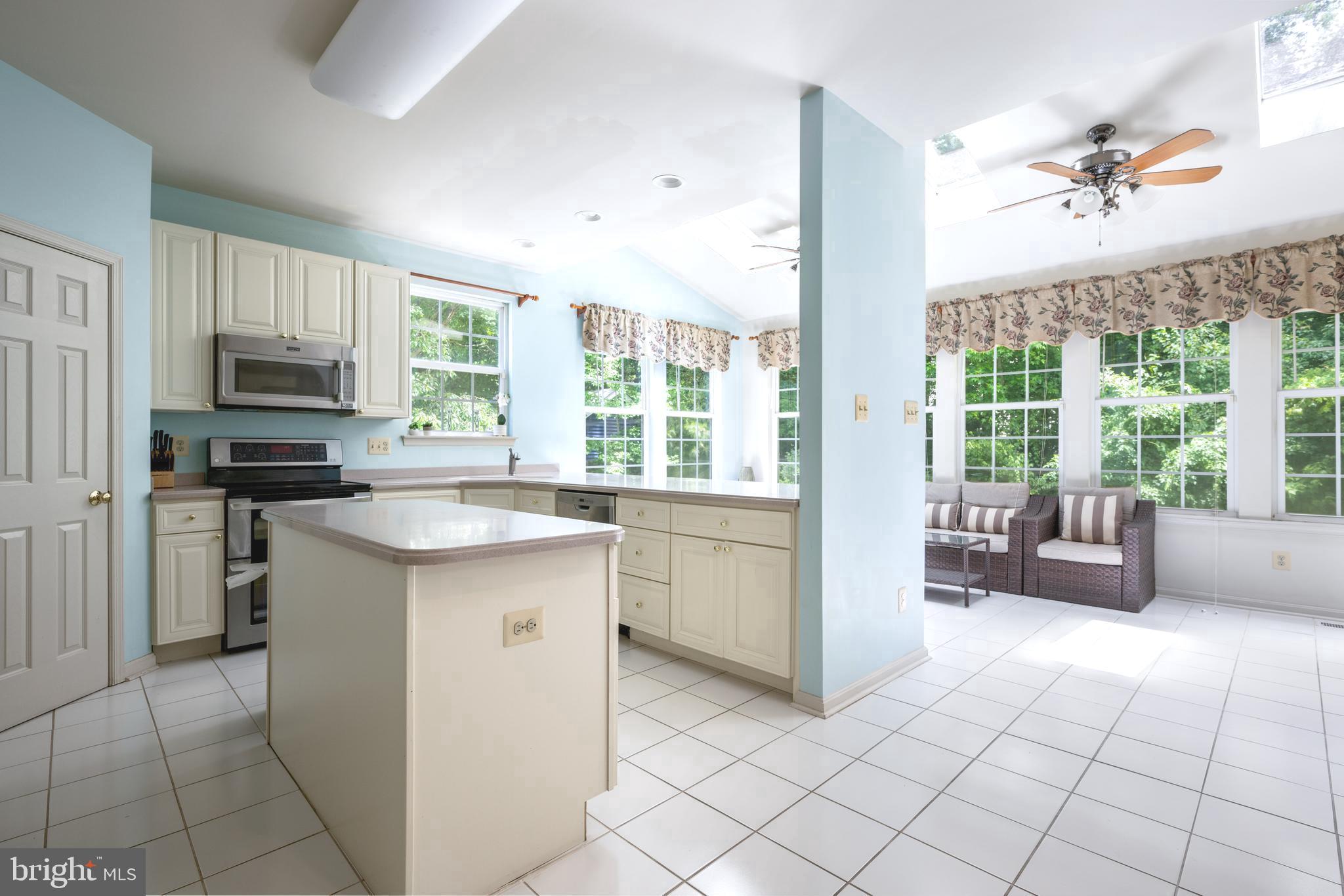 SHADOW HILLS - Residential