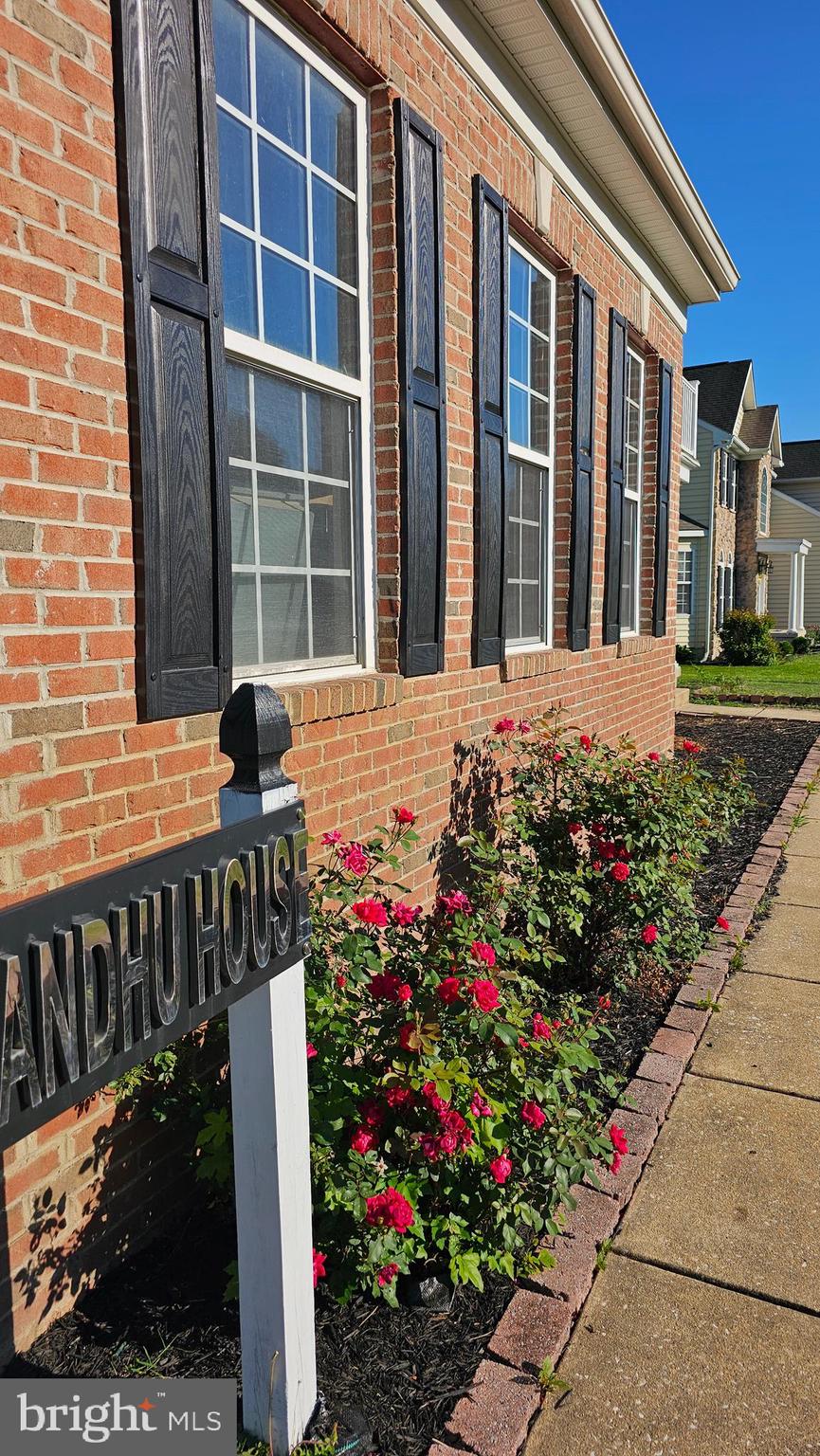 SHADOW HILLS - Residential
