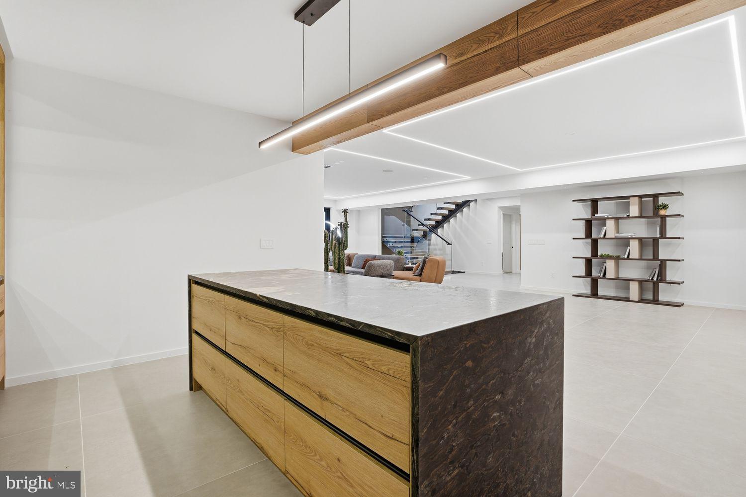 SALONA VILLAGE - Residential