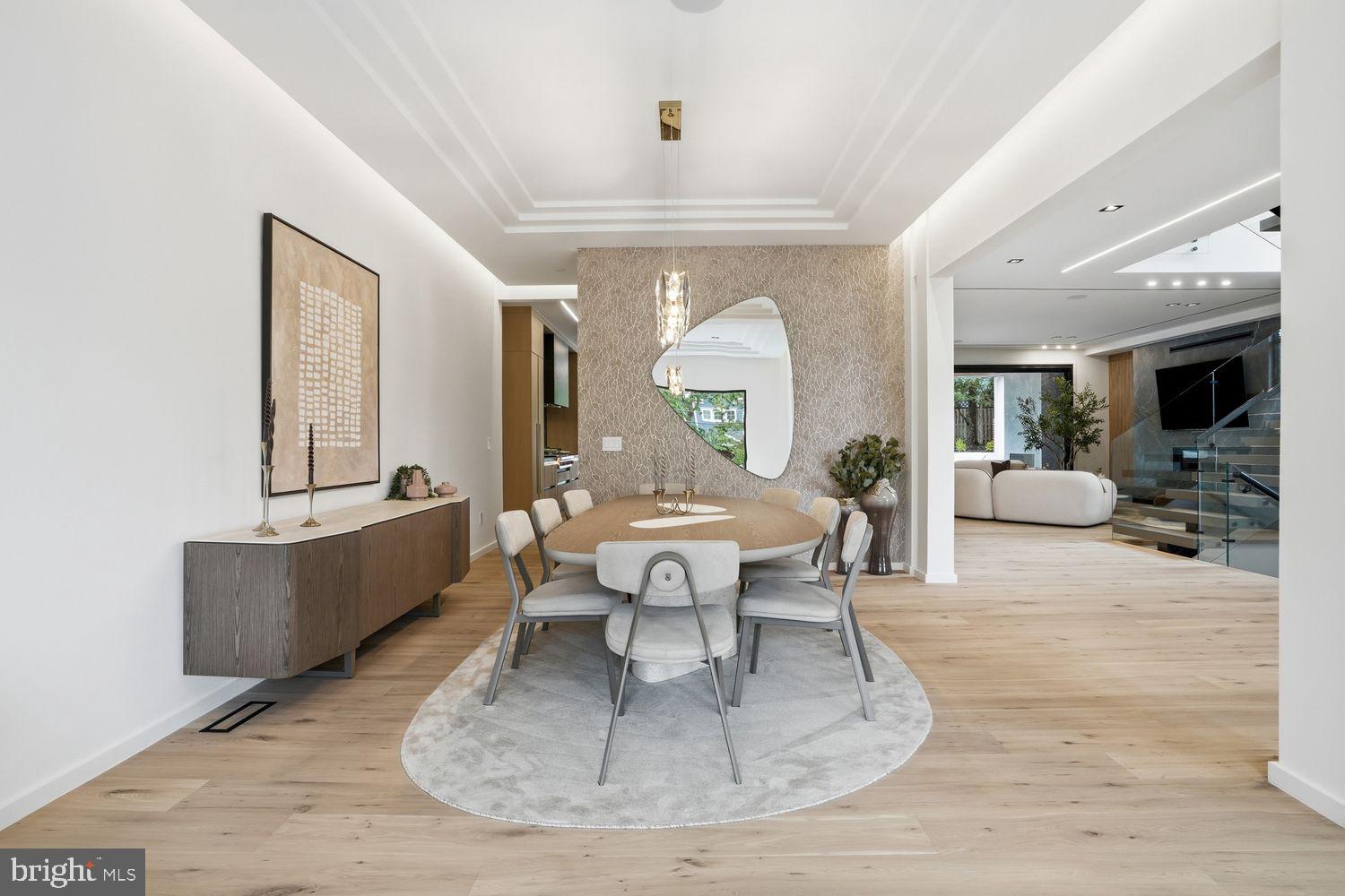 SALONA VILLAGE - Residential
