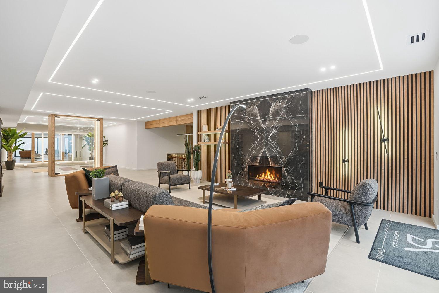 SALONA VILLAGE - Residential