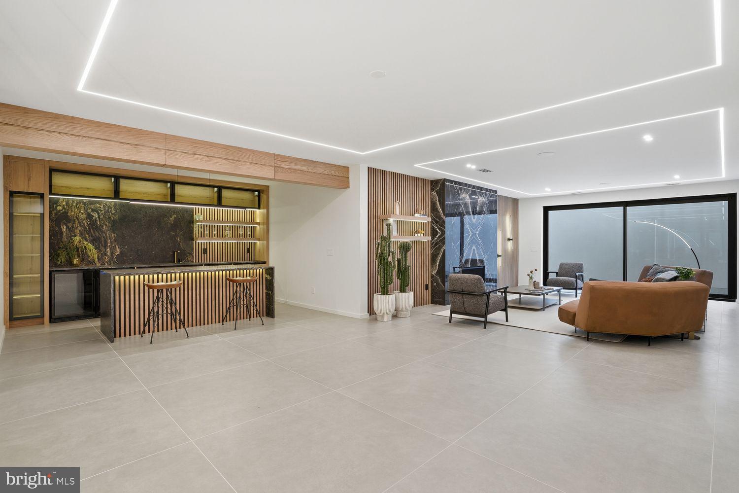 SALONA VILLAGE - Residential